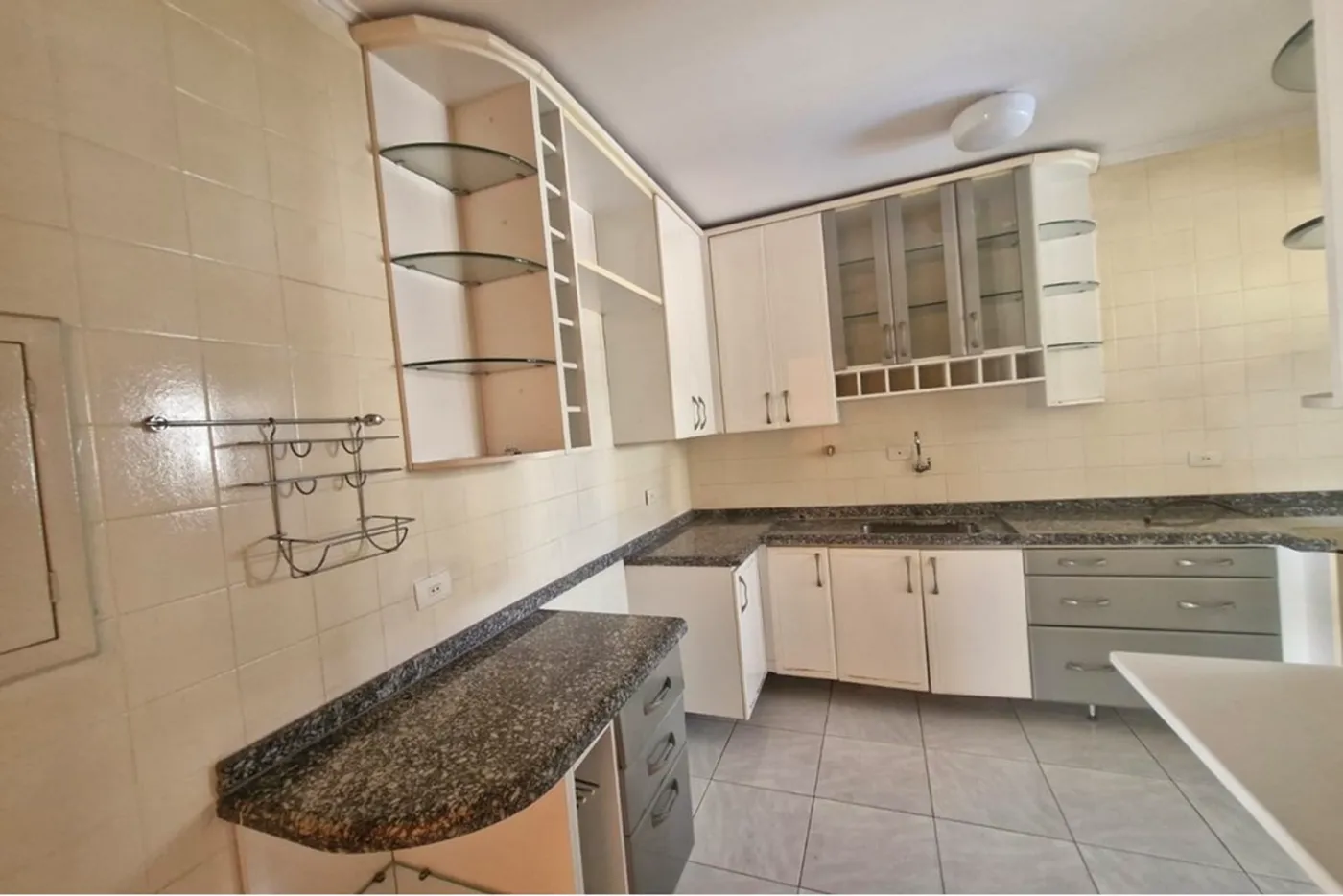 TA 563 Apto 602291018-169 - REMAX B12 Exclusividades TA 563 Apto 602291018-169 - REMAX B12 Exclusividades