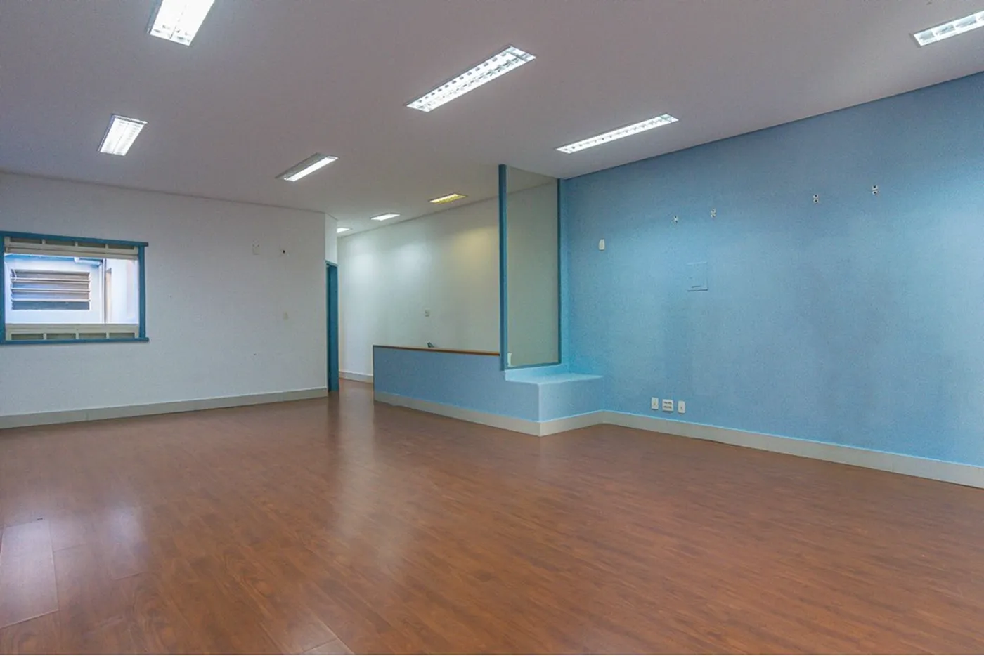 HA 134 Sala 601081007-109 - REMAX Lepex Exclusividades