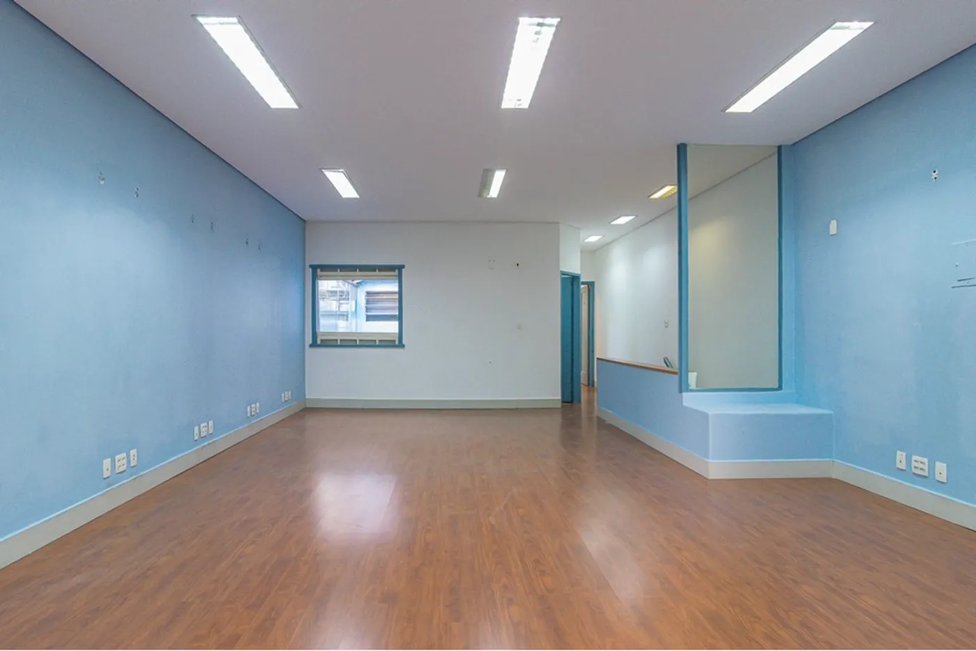 HA 134 Sala 601081007-109 - REMAX Lepex Exclusividades
