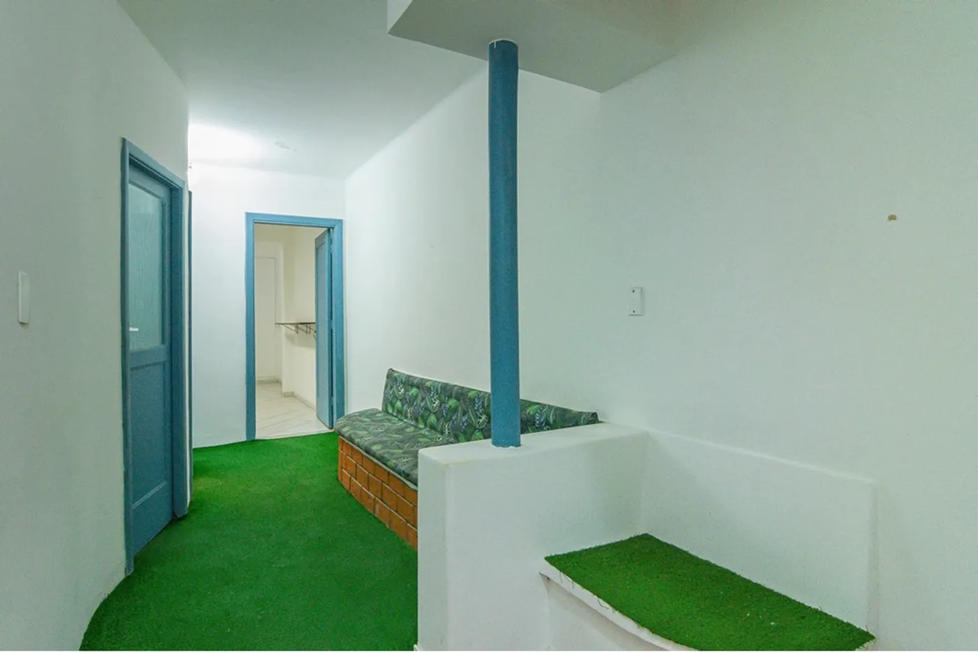 HA 134 Sala 601081007-109 - REMAX Lepex Exclusividades