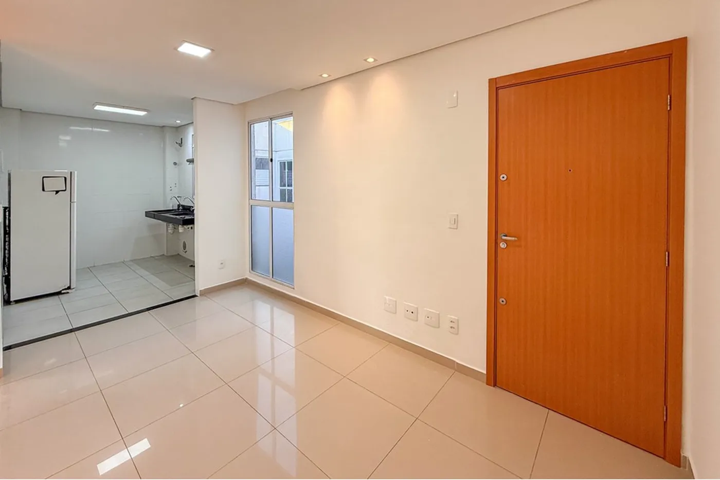 EVRRDSC 196 Apto 612651033-95 - REMAX Pillares Exclusividades