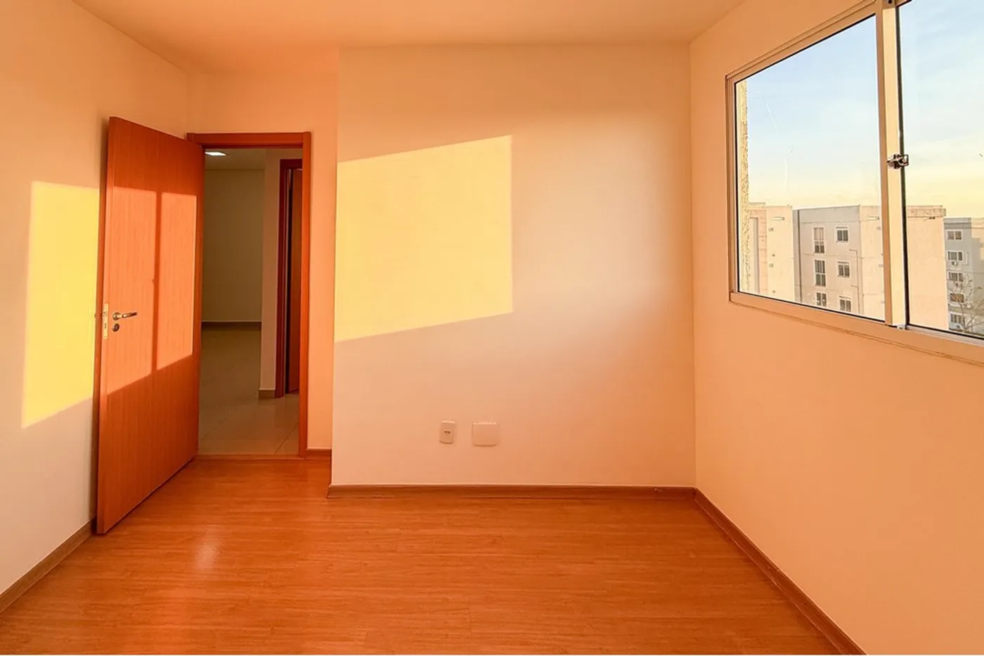 EVRRDSC 196 Apto 612651033-95 - REMAX Pillares Exclusividades