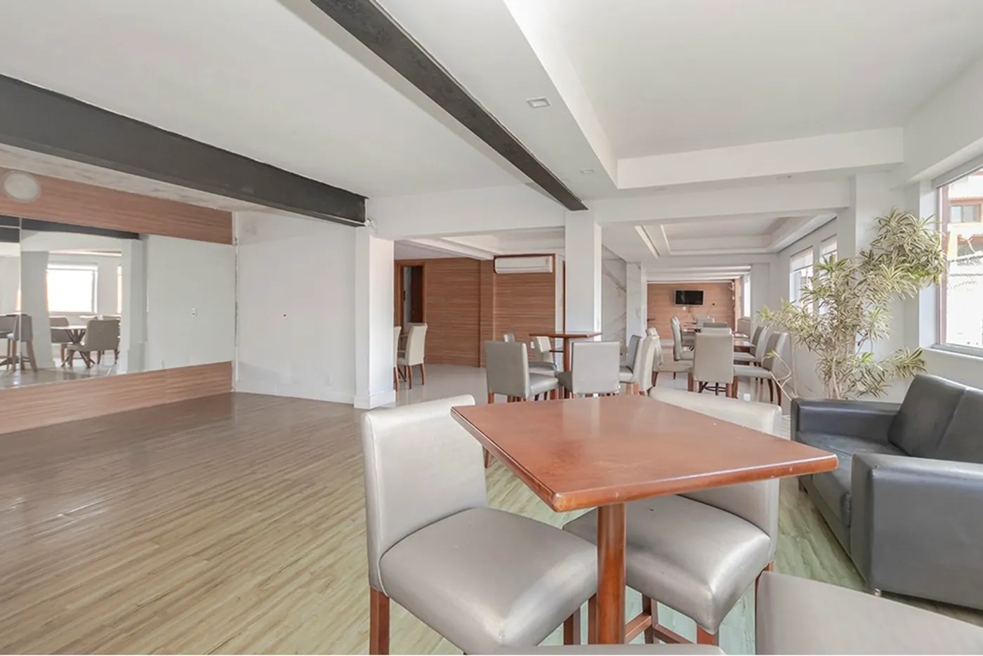 STC 735 Casa 612521072-21 - REMAX Place Exclusividades