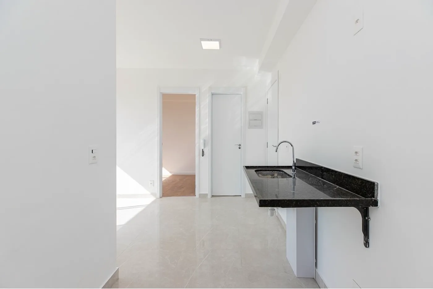 ISA 358 Apto 601241033-96 - REMAX Ville Exclusividades