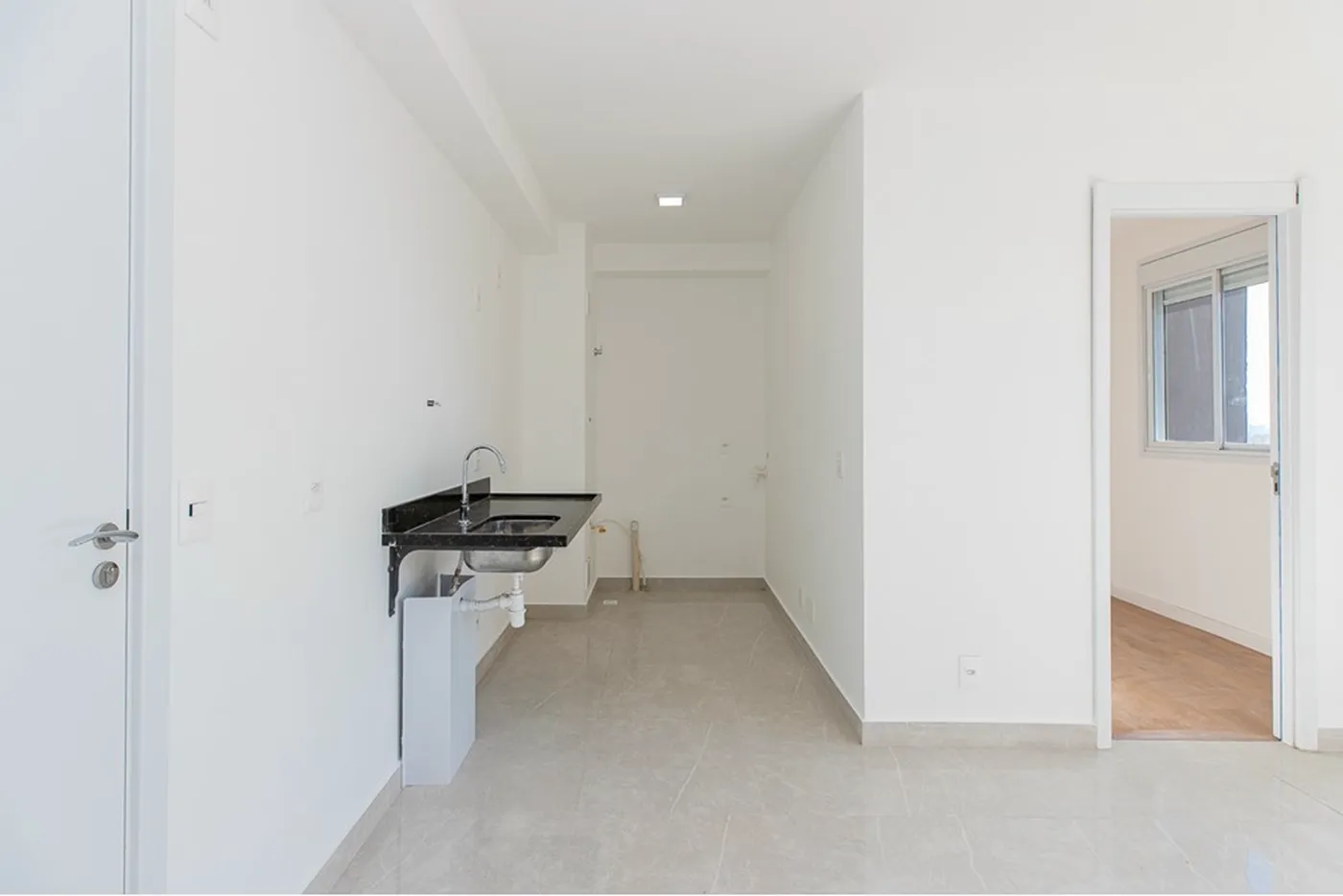 ISA 358 Apto 601241033-98 - REMAX Ville Exclusividades