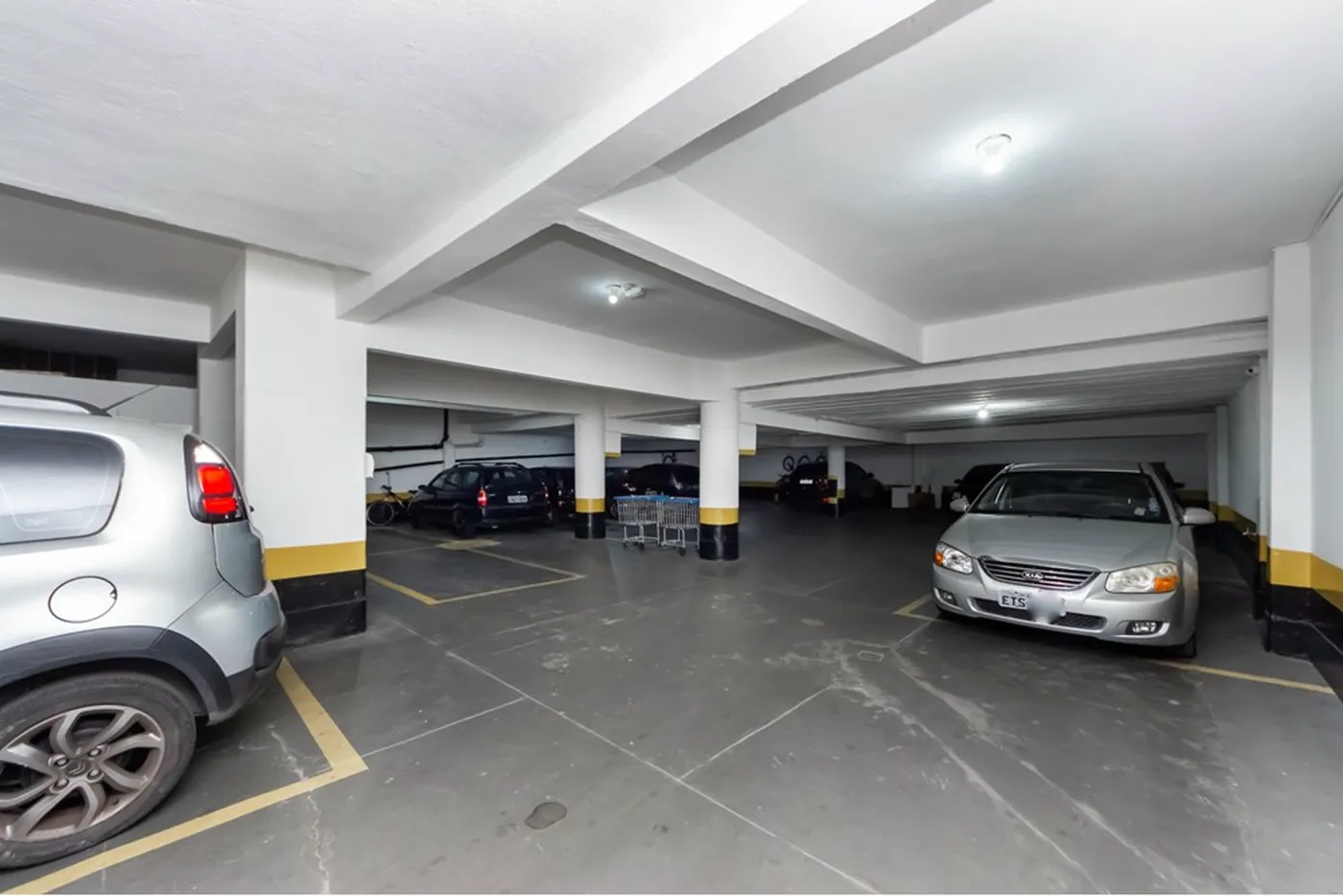 SCT 79 Apto 601721028-53 - REMAX Front Exclusividades