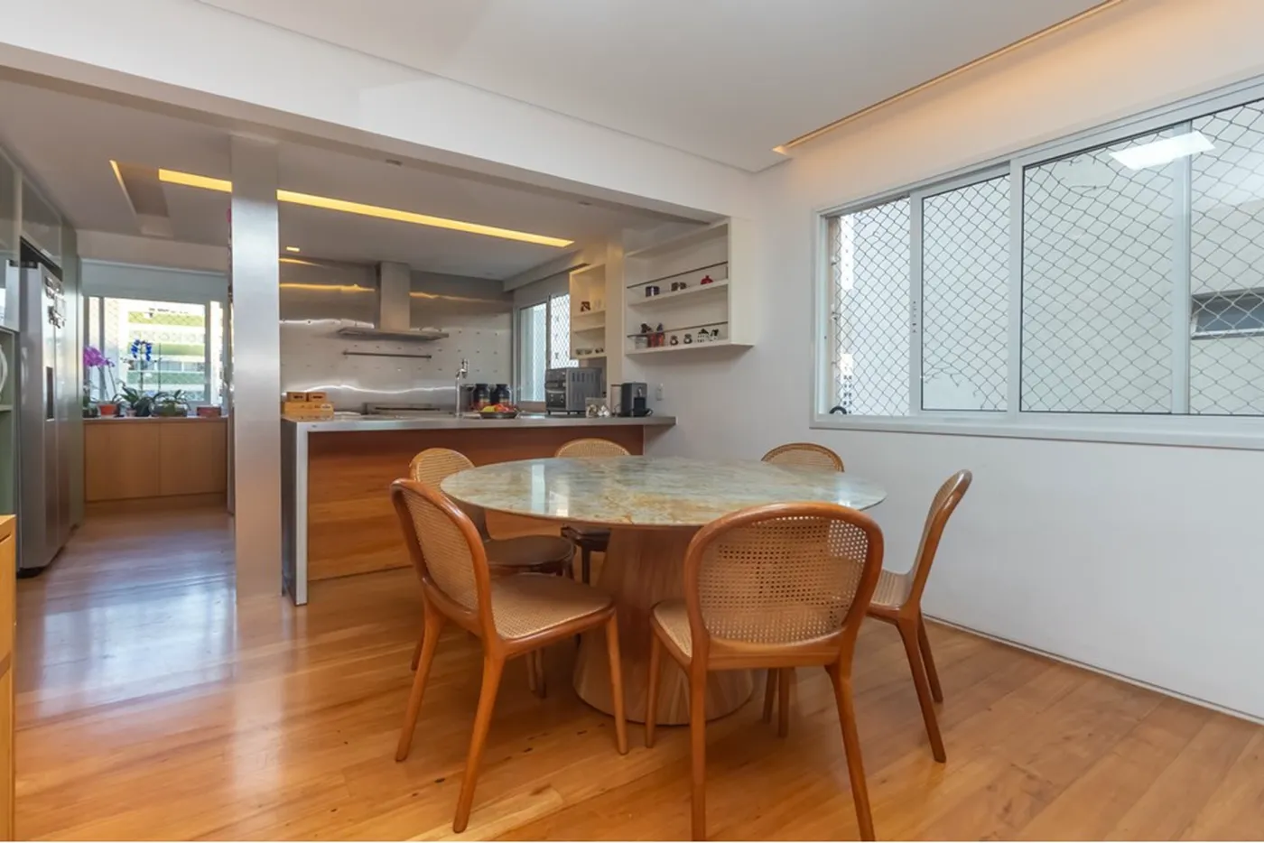 IBJA 701 Apto 601361053-35 - REMAX Trio Exclusividades