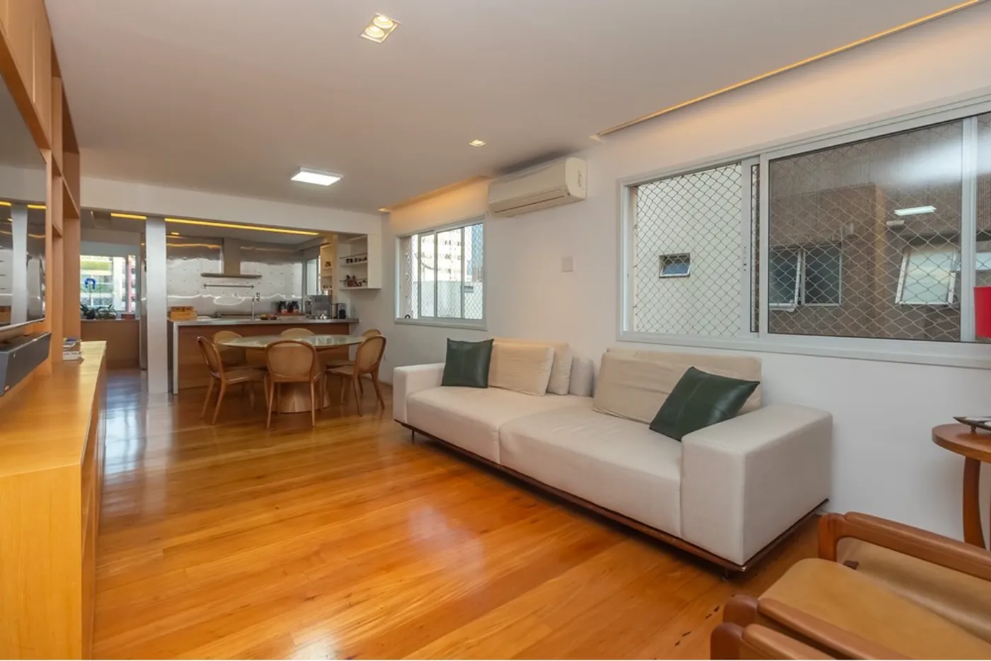 IBJA 701 Apto 601361053-35 - REMAX Trio Exclusividades