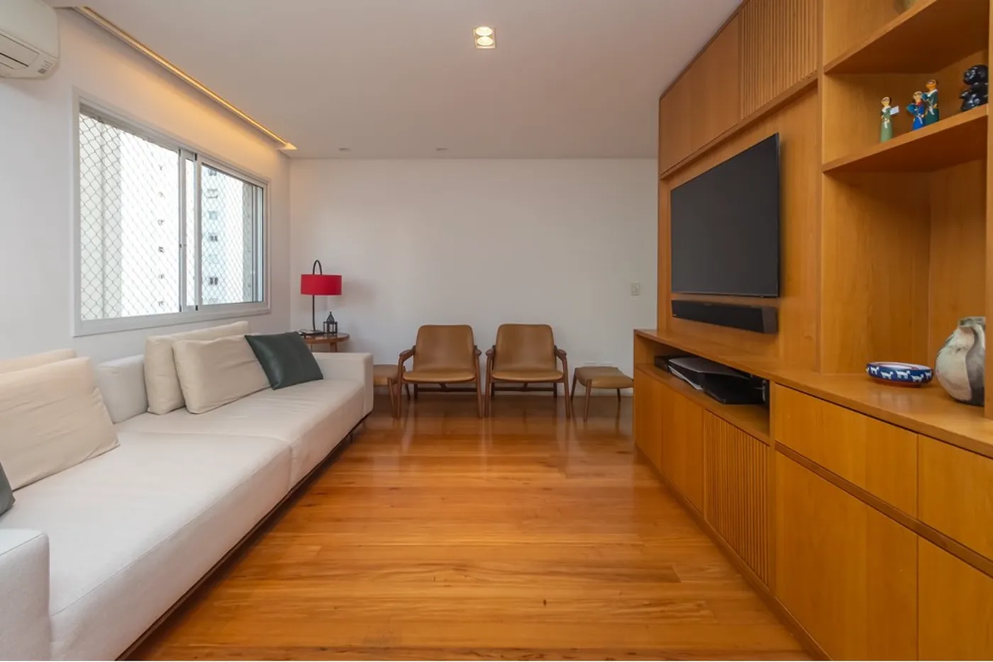 IBJA 701 Apto 601361053-35 - REMAX Trio Exclusividades