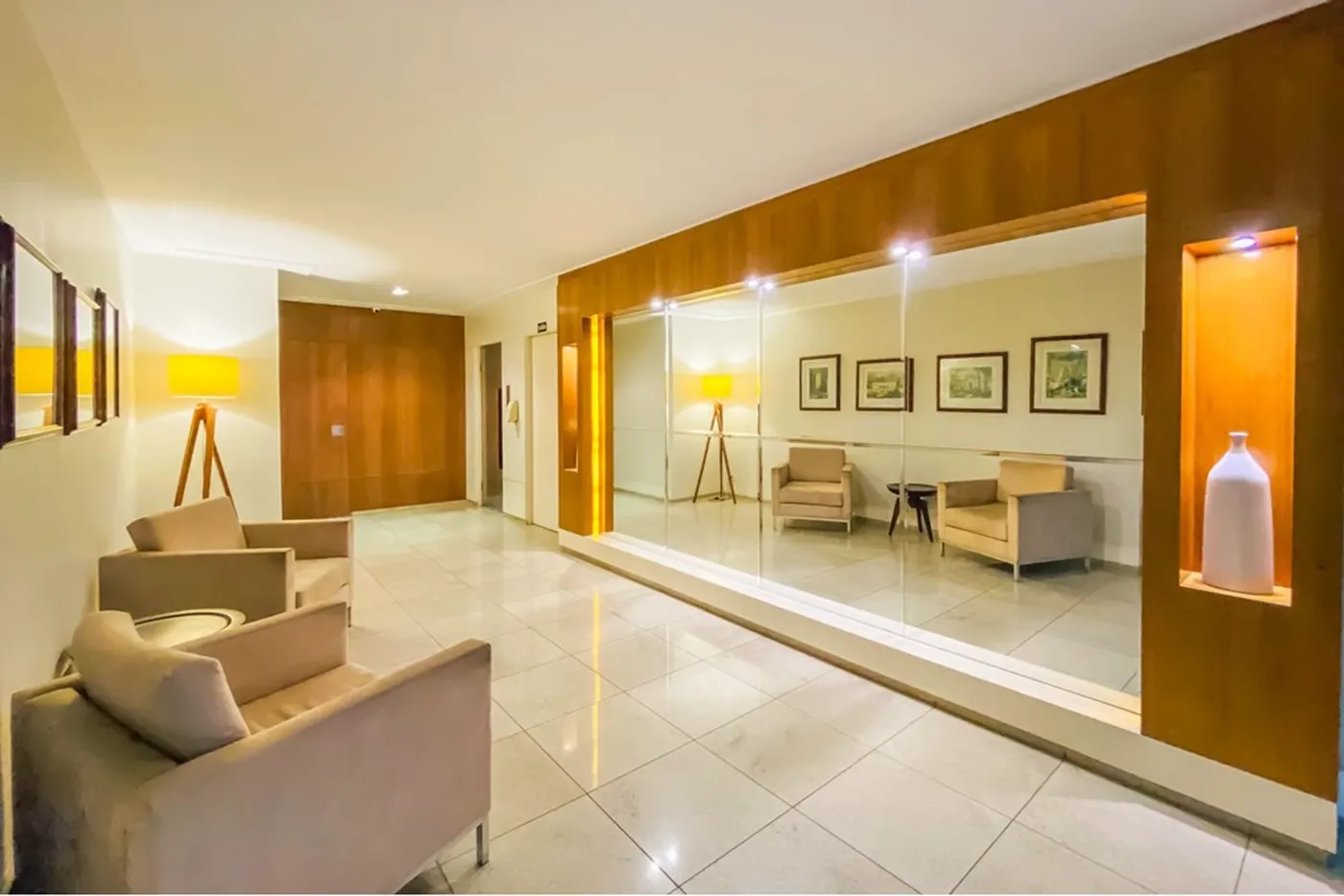 IBJA 701 Apto 601361053-35 - REMAX Trio Exclusividades