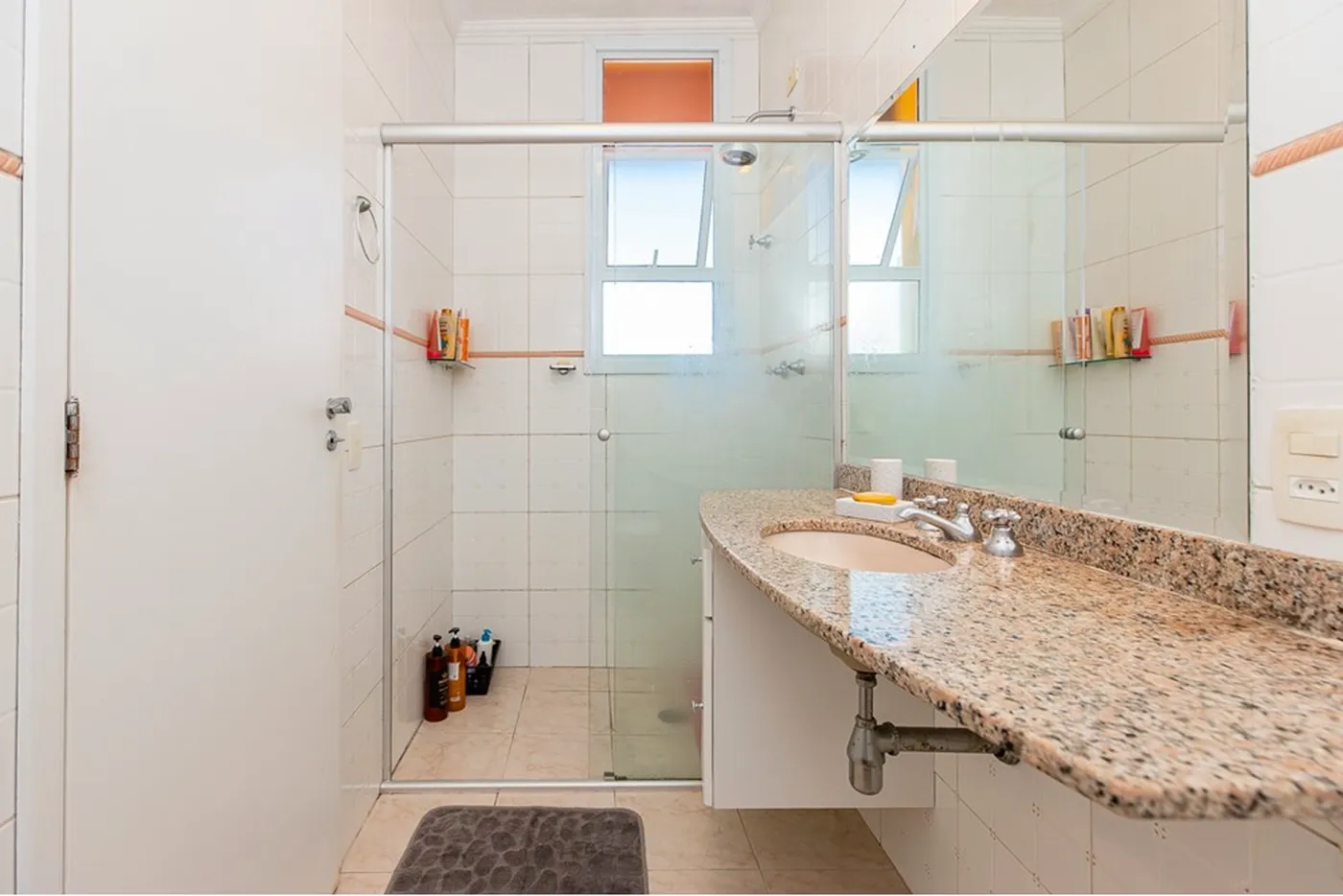 ADPBL 68 Casa 601371001-104 - REMAX Boutique Exclusividades