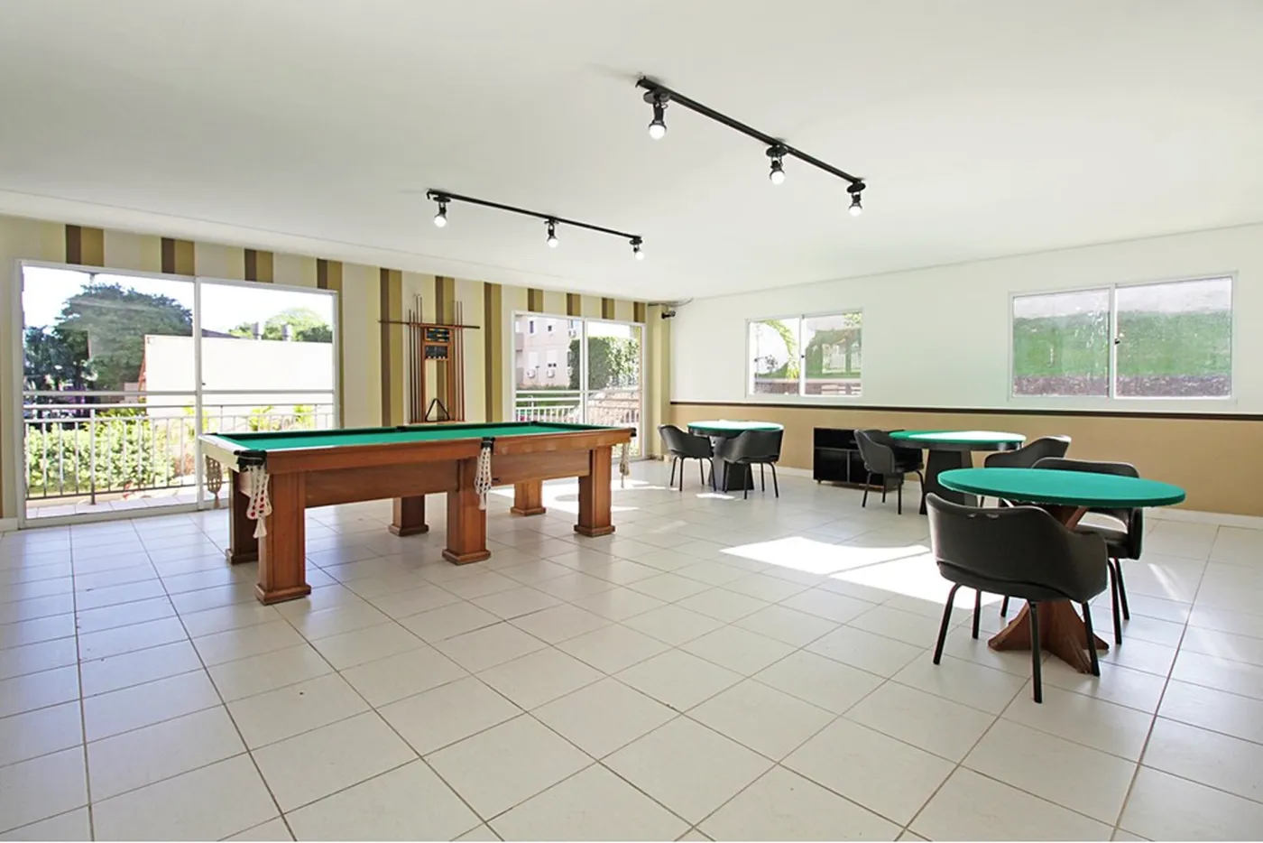 TON 1702 Apto 610191048-36 - REMAX Casa Sul Exclusividades