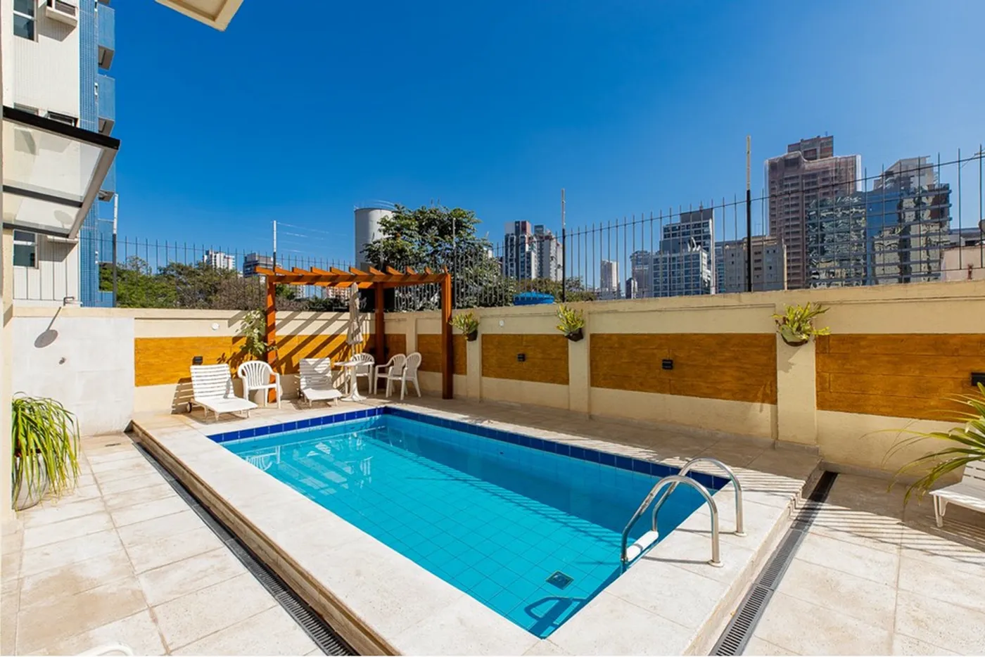 BNBDT 111 Apto 601241055-13 - REMAX Ville Exclusividades