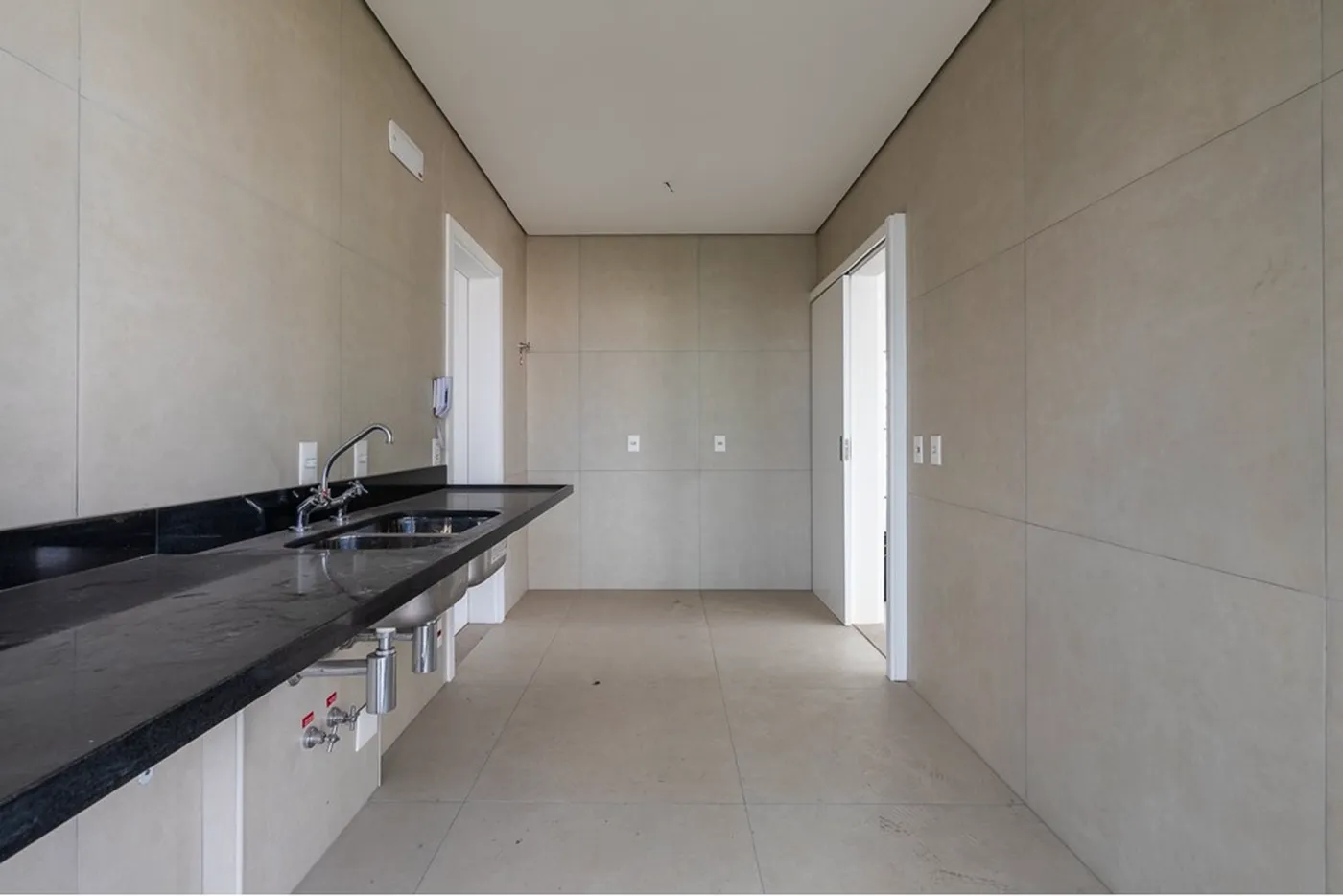 VOC 50 Apto 601081056-42 - REMAX Lepex Exclusividades