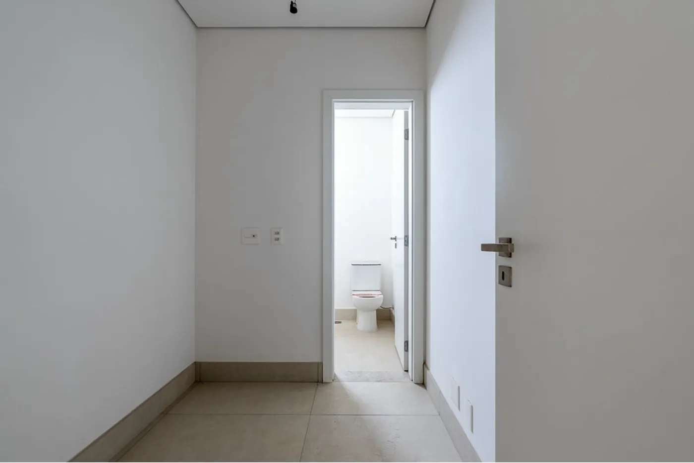 VOC 50 Apto 601081056-42 - REMAX Lepex Exclusividades
