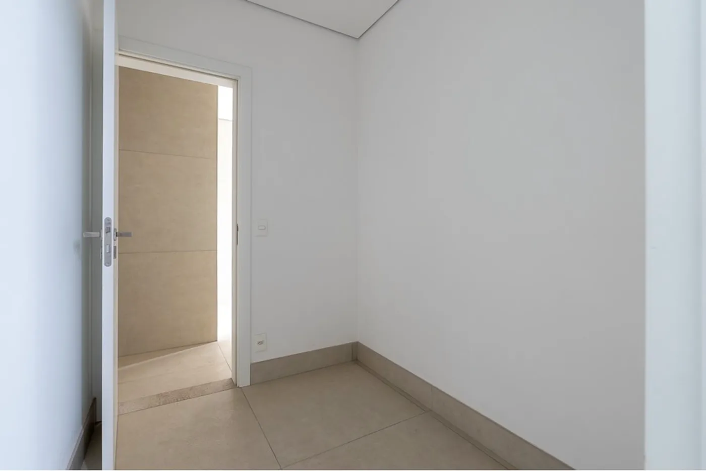 VOC 50 Apto 601081056-42 - REMAX Lepex Exclusividades