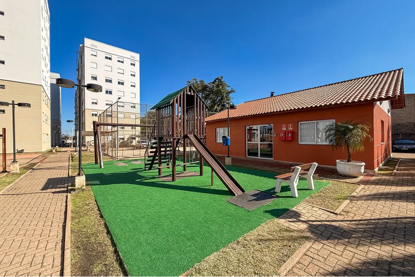 FJC 700 Apto 612651031-46 - REMAX Pillares Exclusividades