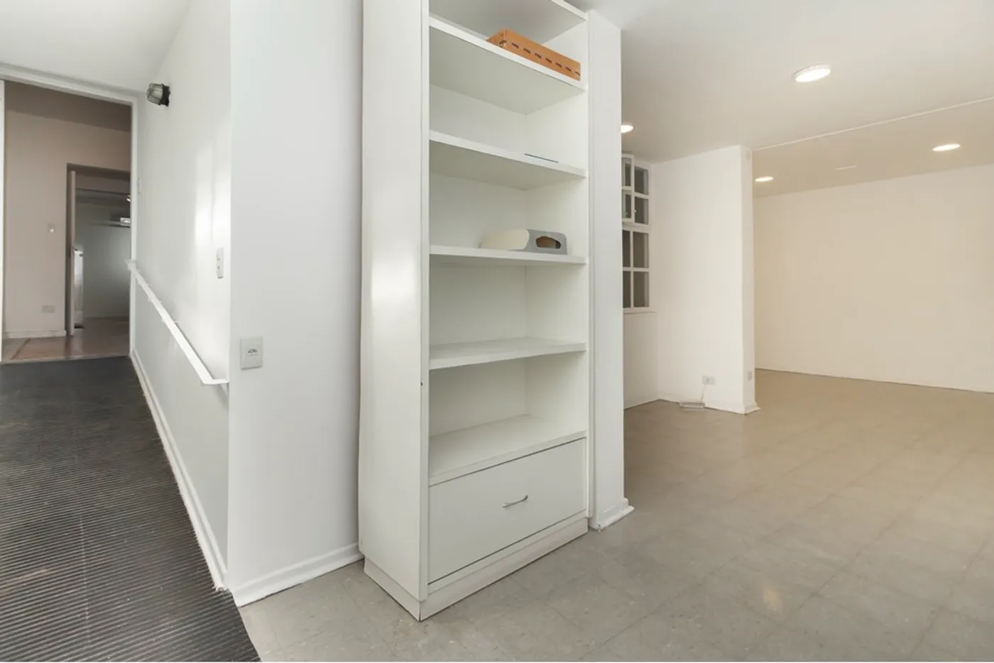 BCP 52 Sala 601361016-166 - REMAX Trio Exclusividades