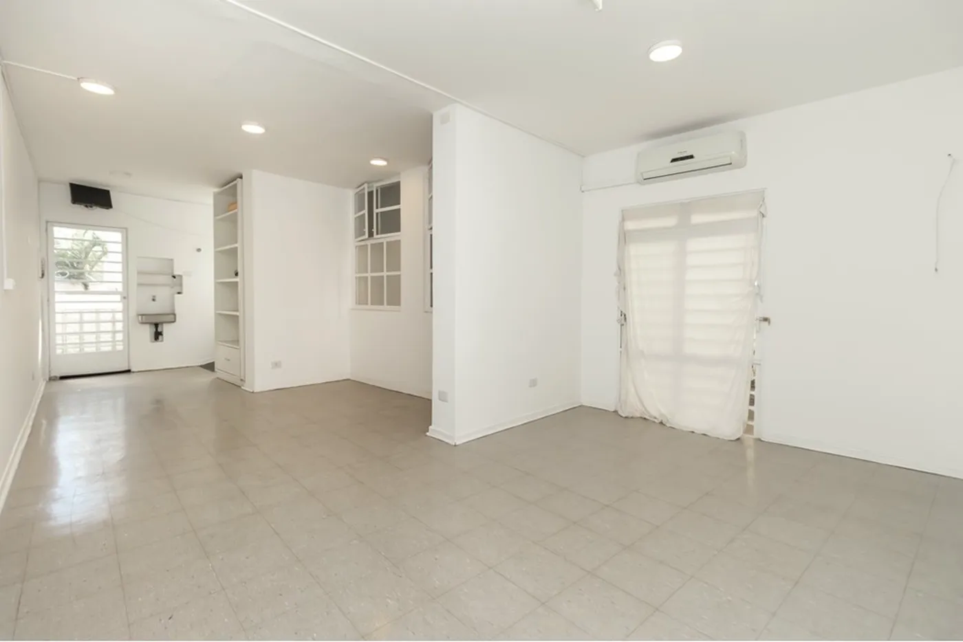 BCP 52 Sala 601361016-166 - REMAX Trio Exclusividades