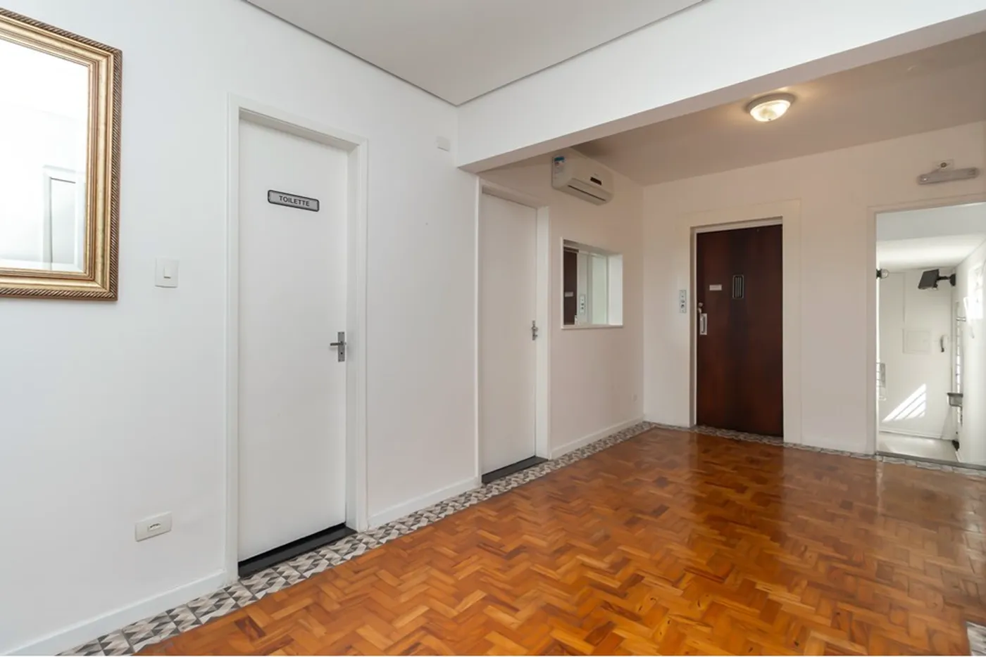 BCP 52 Sala 601361016-166 - REMAX Trio Exclusividades