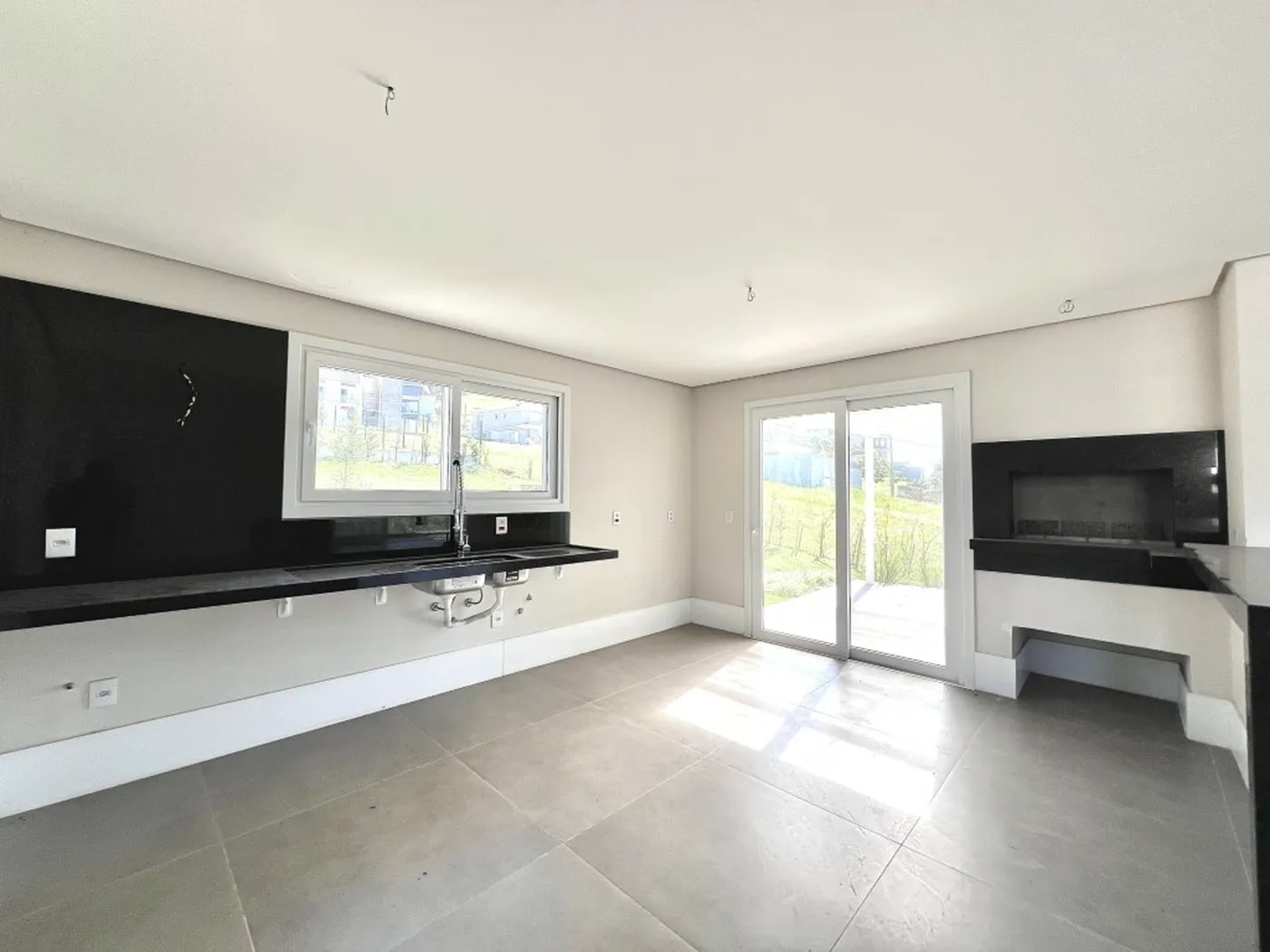 Alphaville Condomínio Lombardia Casa 387 - Dallasanta Avulsos