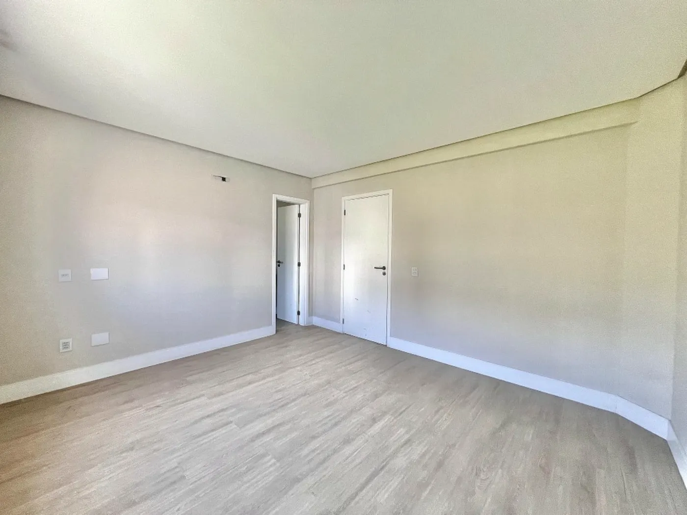 Alphaville Condomínio Lombardia Casa 387 - Dallasanta Avulsos