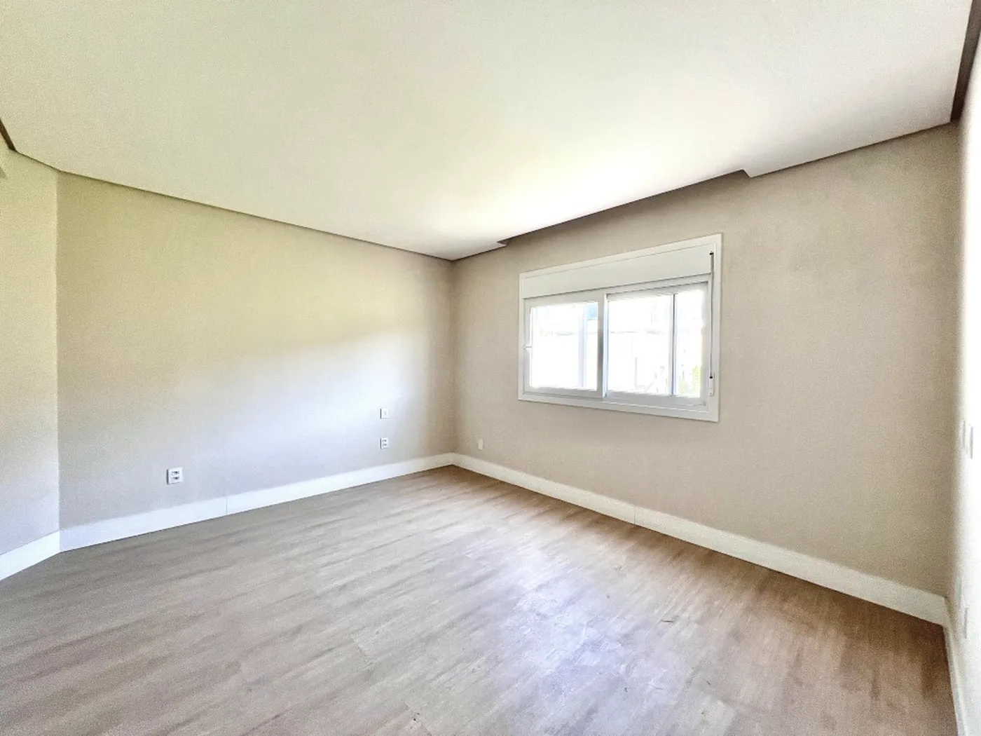 Alphaville Condomínio Lombardia Casa 387 - Dallasanta Avulsos