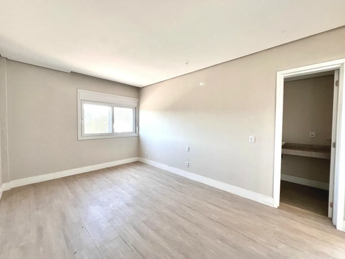 Alphaville Condomínio Lombardia Casa 387 - Dallasanta Avulsos