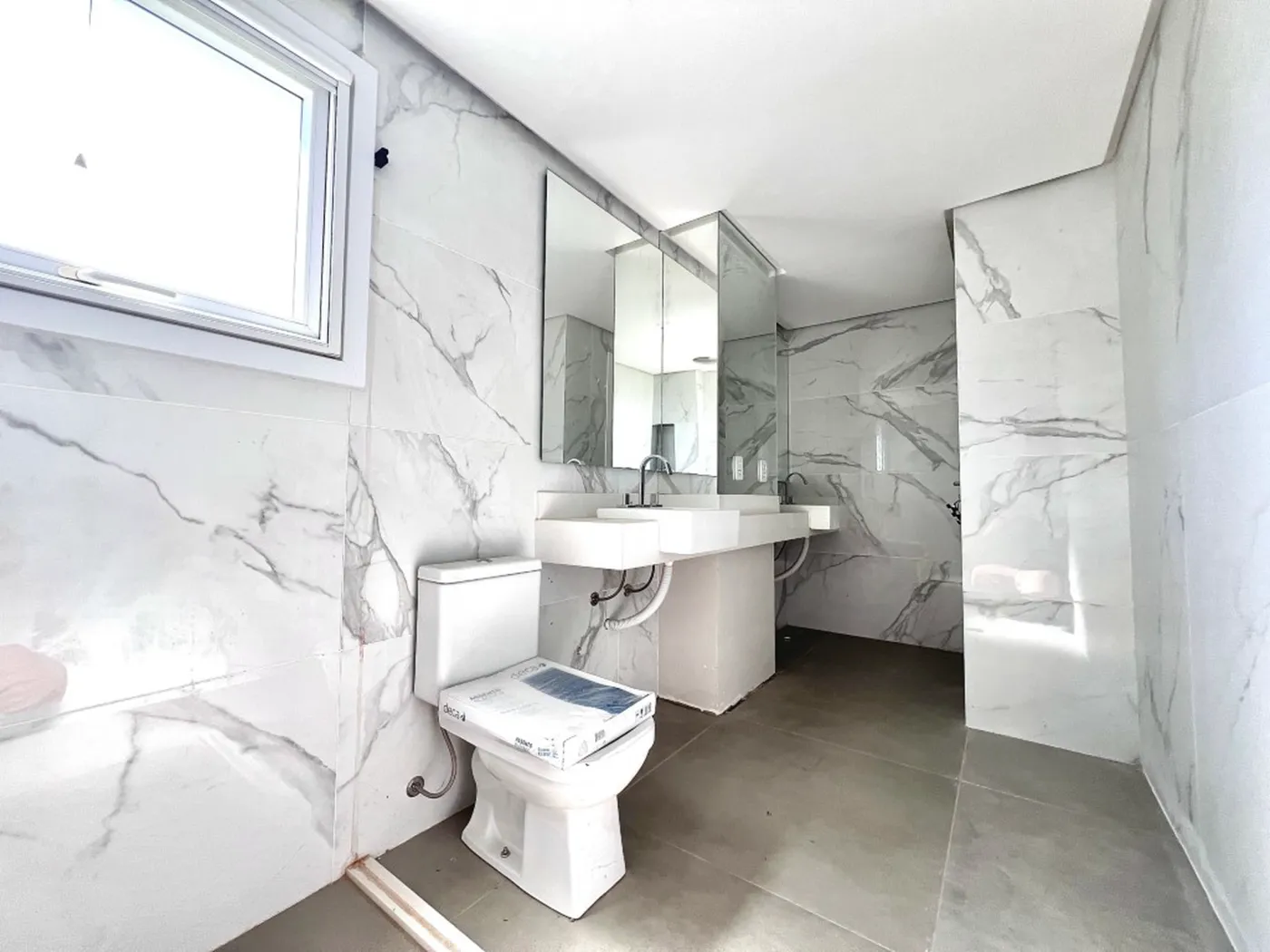Alphaville Condomínio Lombardia Casa 387 - Dallasanta Avulsos