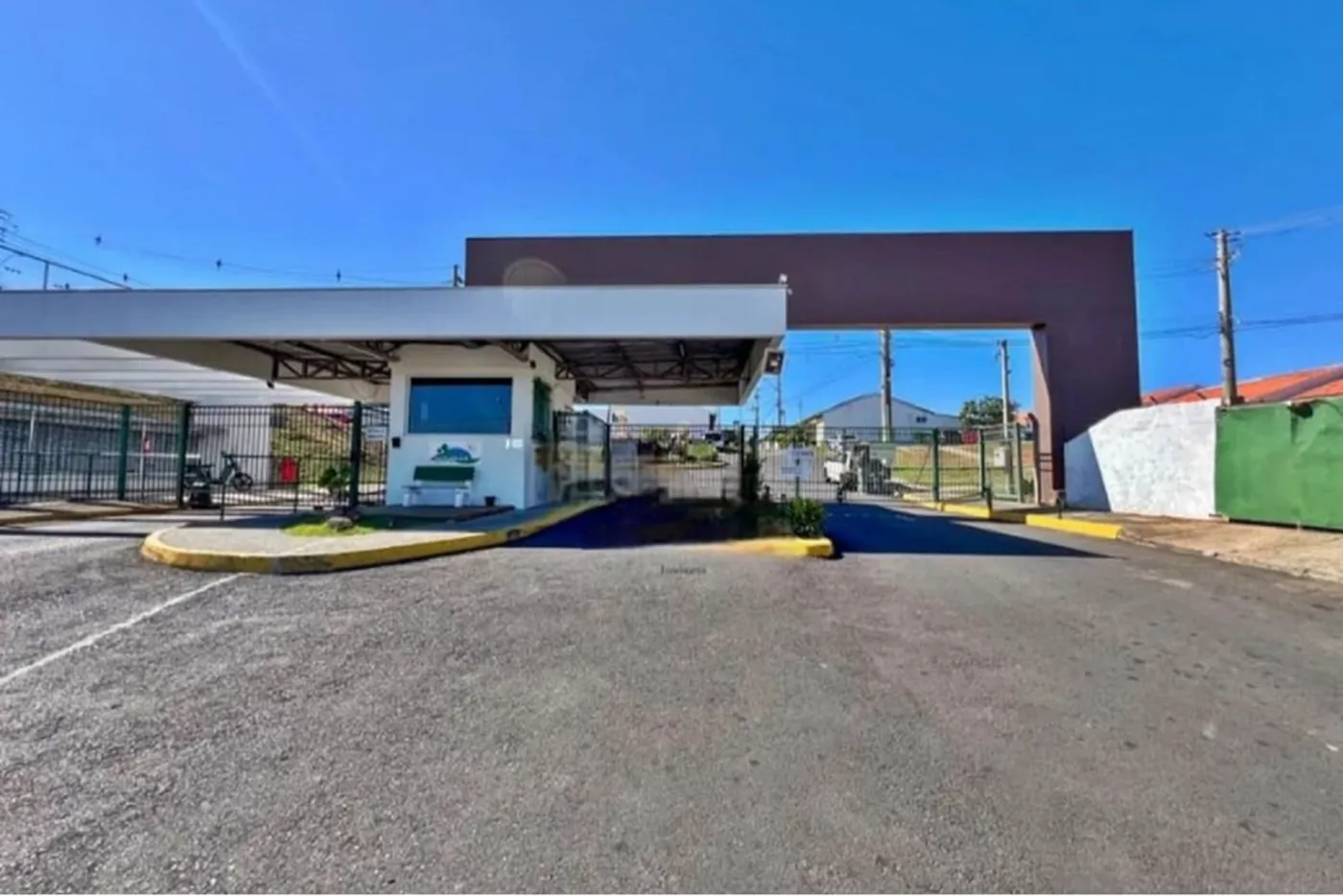JAJL 300 Casa 612531061-16 - Remax MC3 Exclusividades