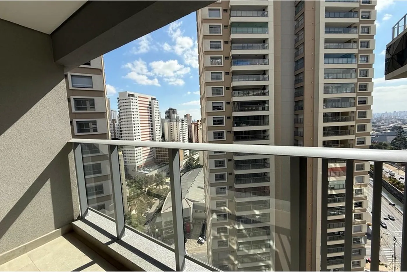 CKDRJ 2070 Apto 601241050-3 - REMAX Ville Exclusividades