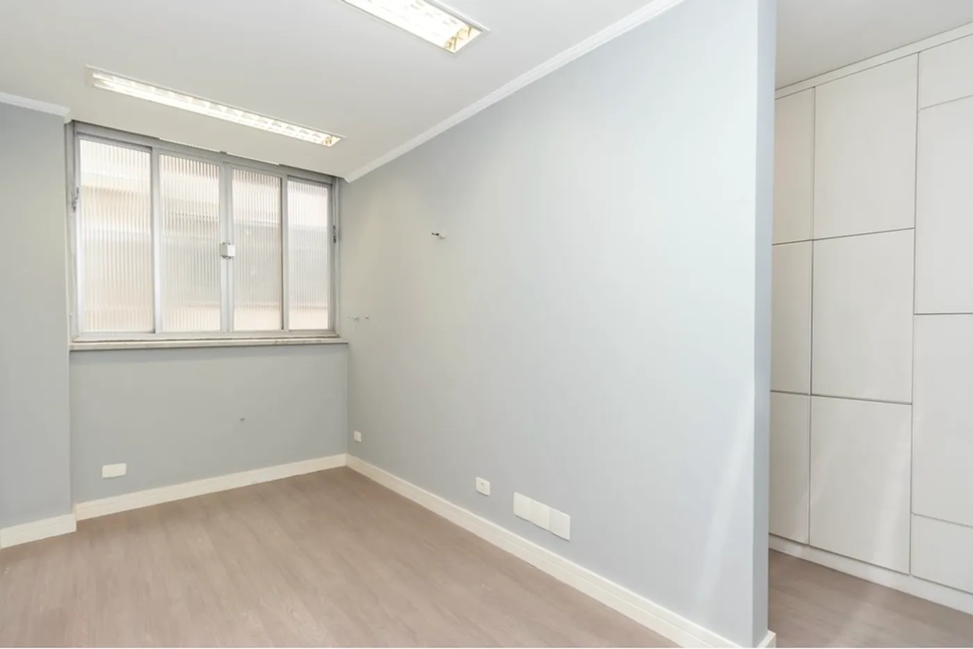 RSL 131 Sala 602291020-36 - REMAX B12 Exclusividades