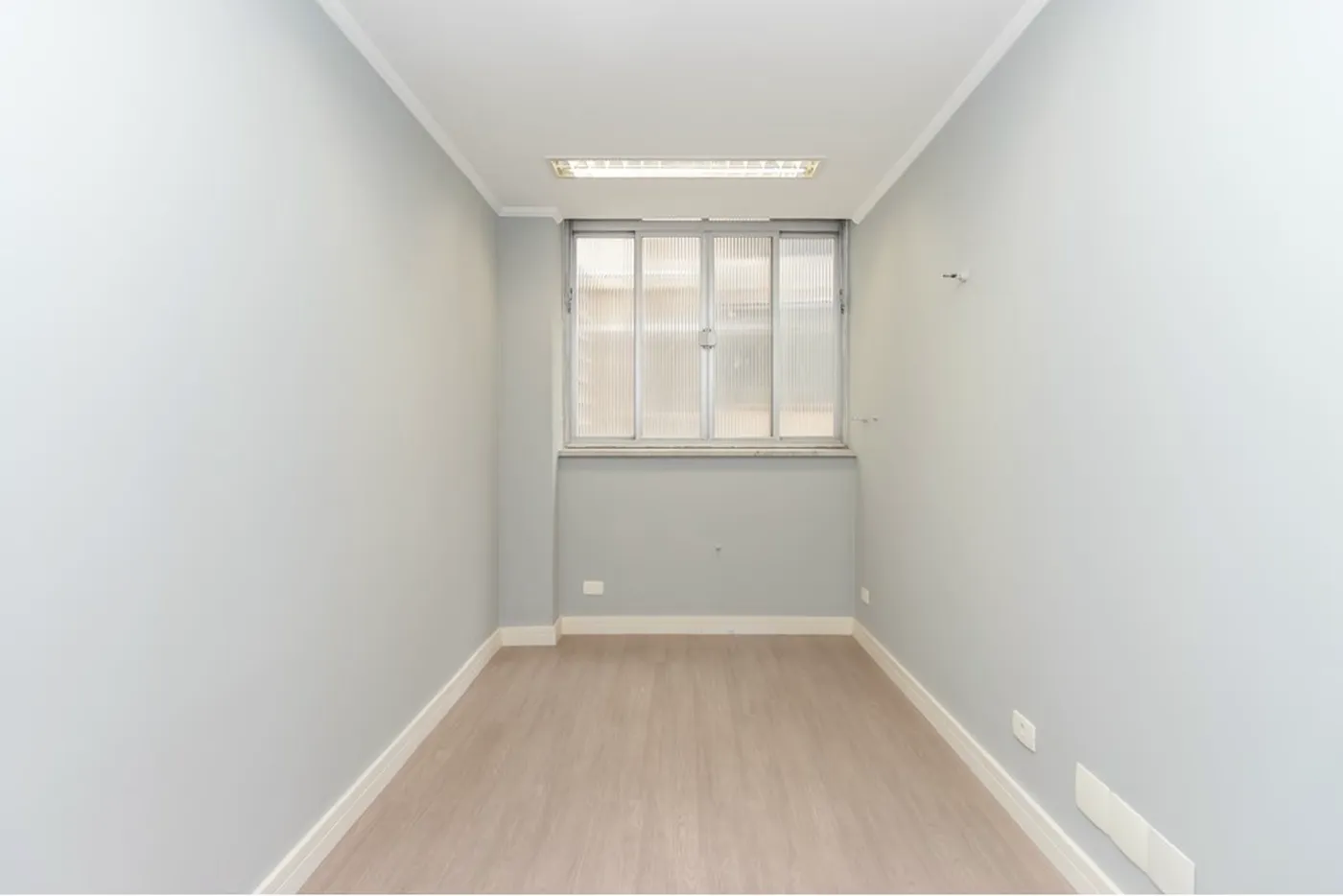 RSL 131 Sala 602291020-36 - REMAX B12 Exclusividades