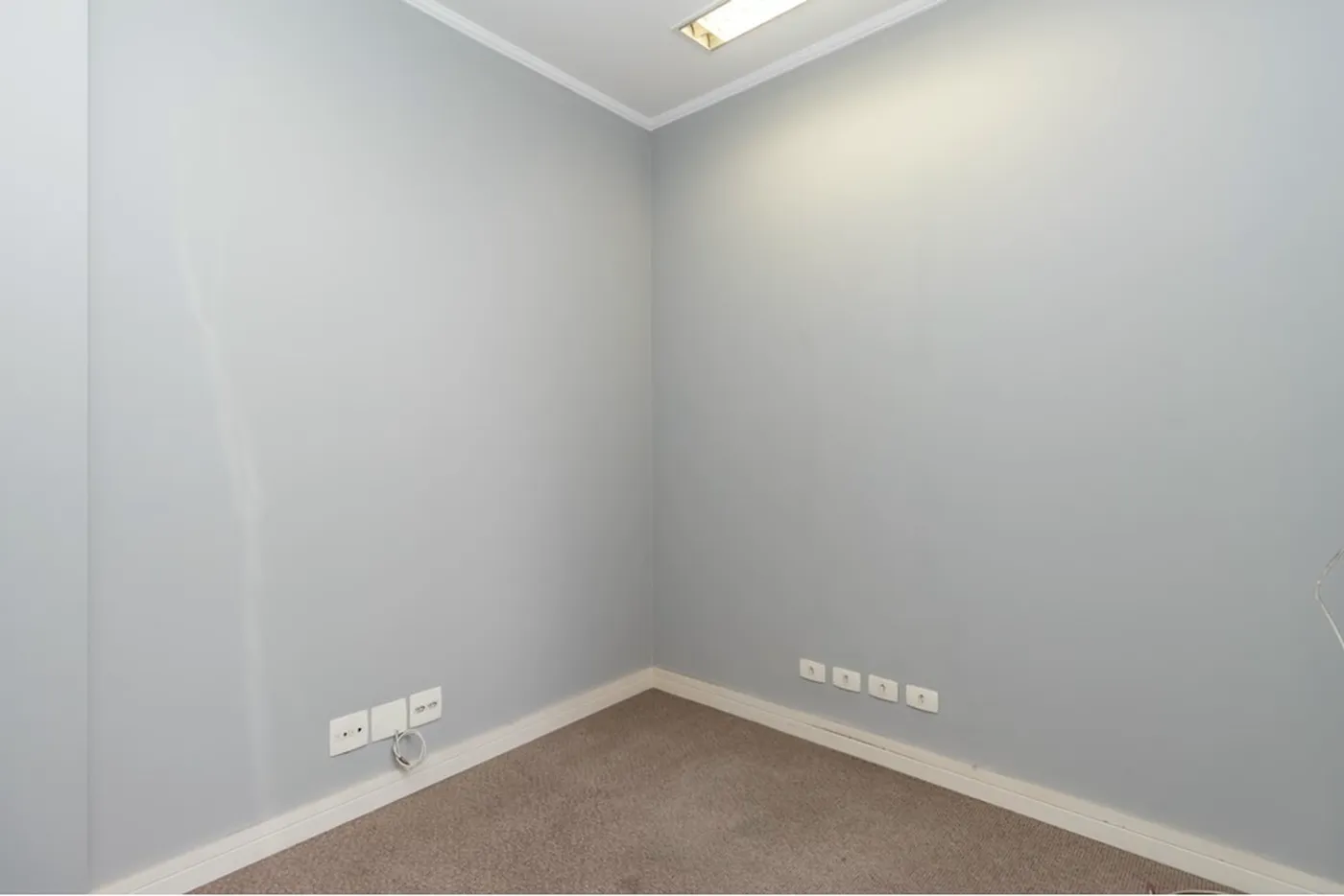RSL 131 Sala 602291020-36 - REMAX B12 Exclusividades
