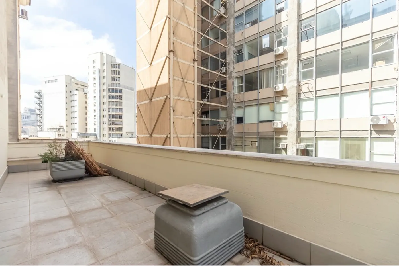 RSL 131 Sala 602291020-36 - REMAX B12 Exclusividades