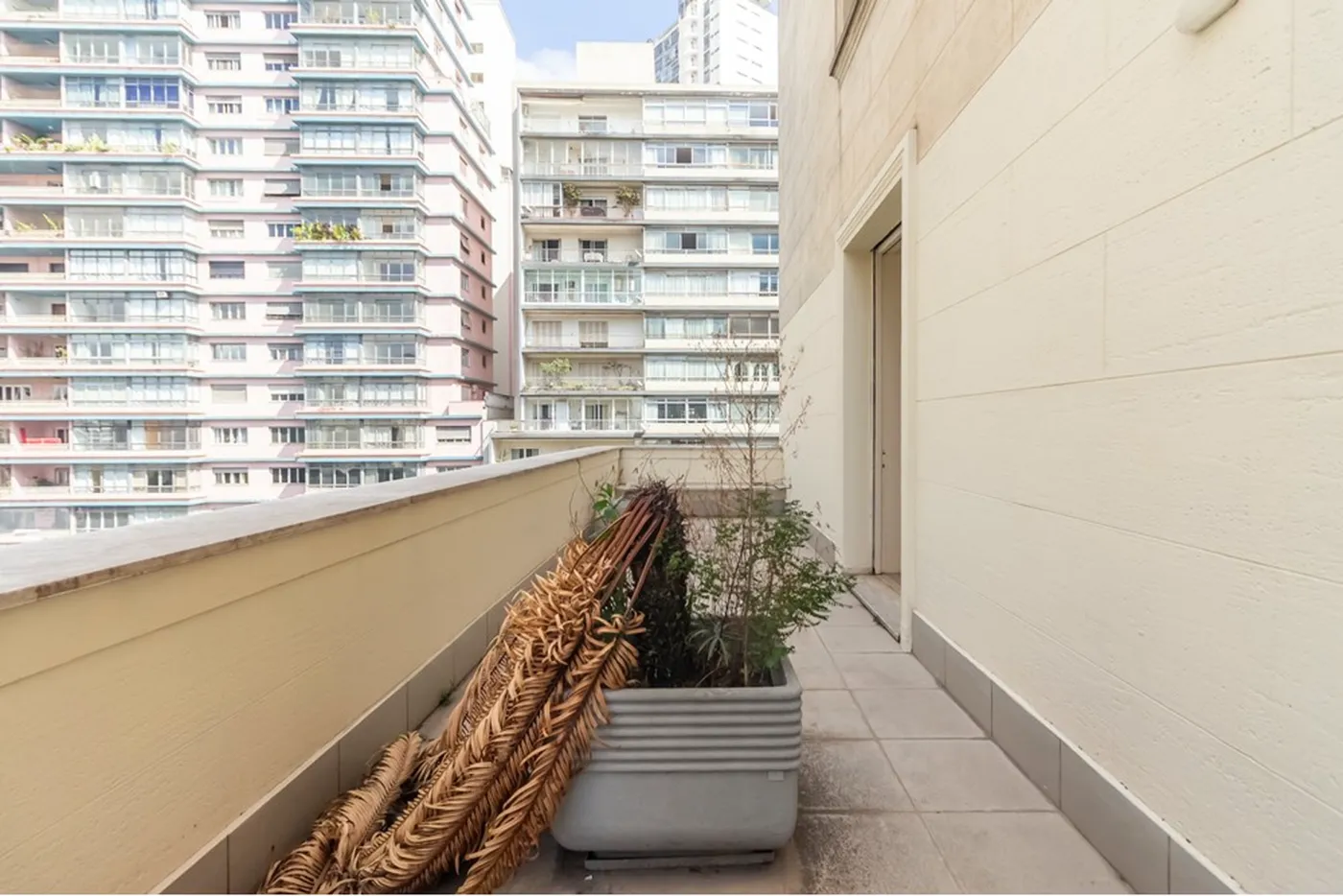 RSL 131 Sala 602291020-36 - REMAX B12 Exclusividades