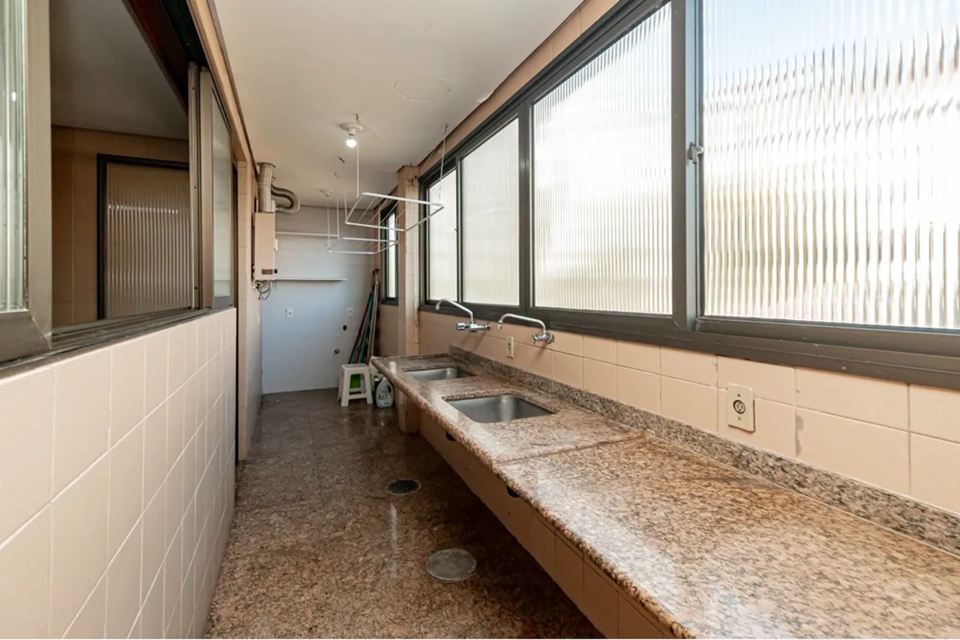 RBVM 115 Apto 610221071-1 - REMAX Donno Exclusividades