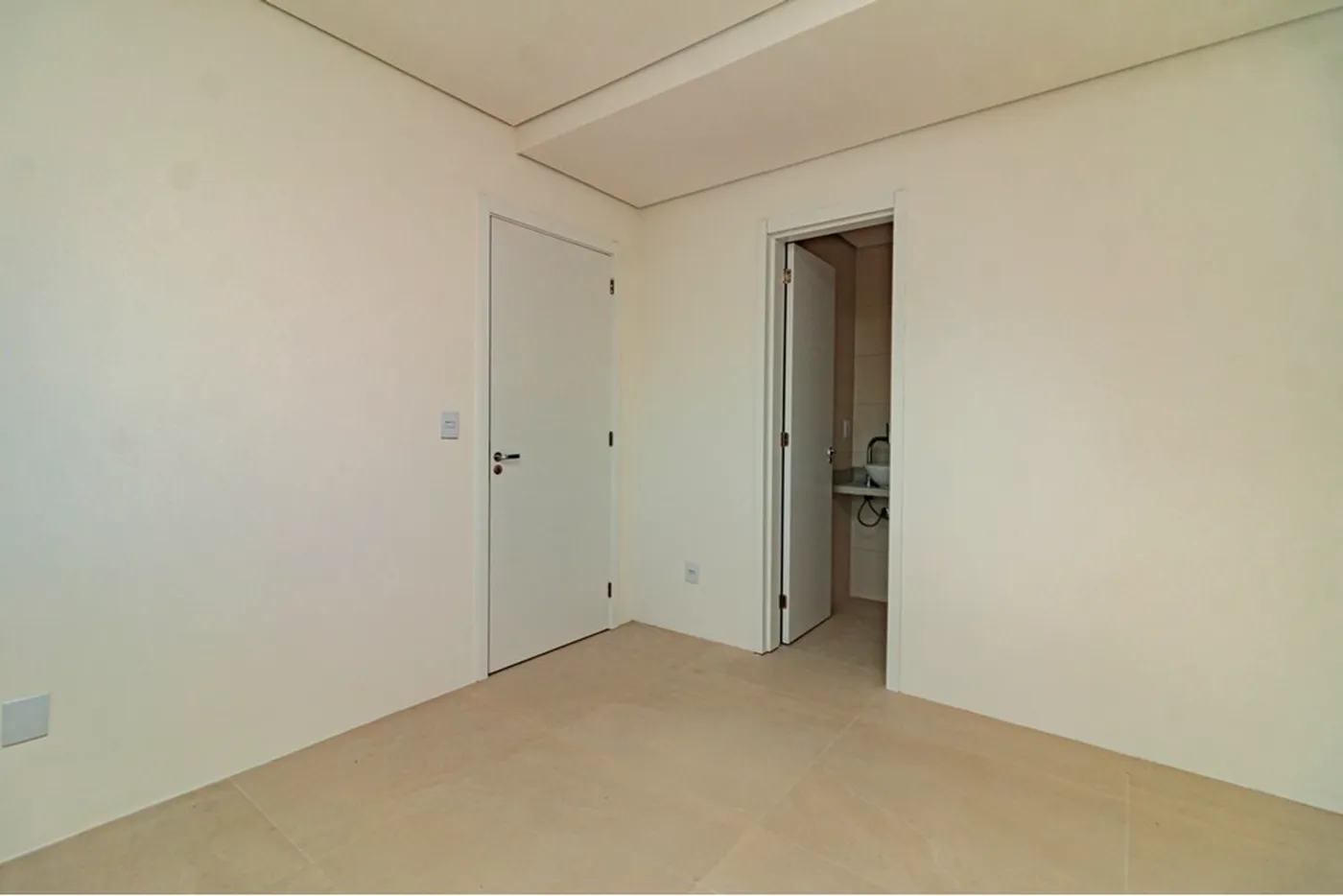 FJB 187 Apto 612491042-17 - REMAX Trend Exclusividades