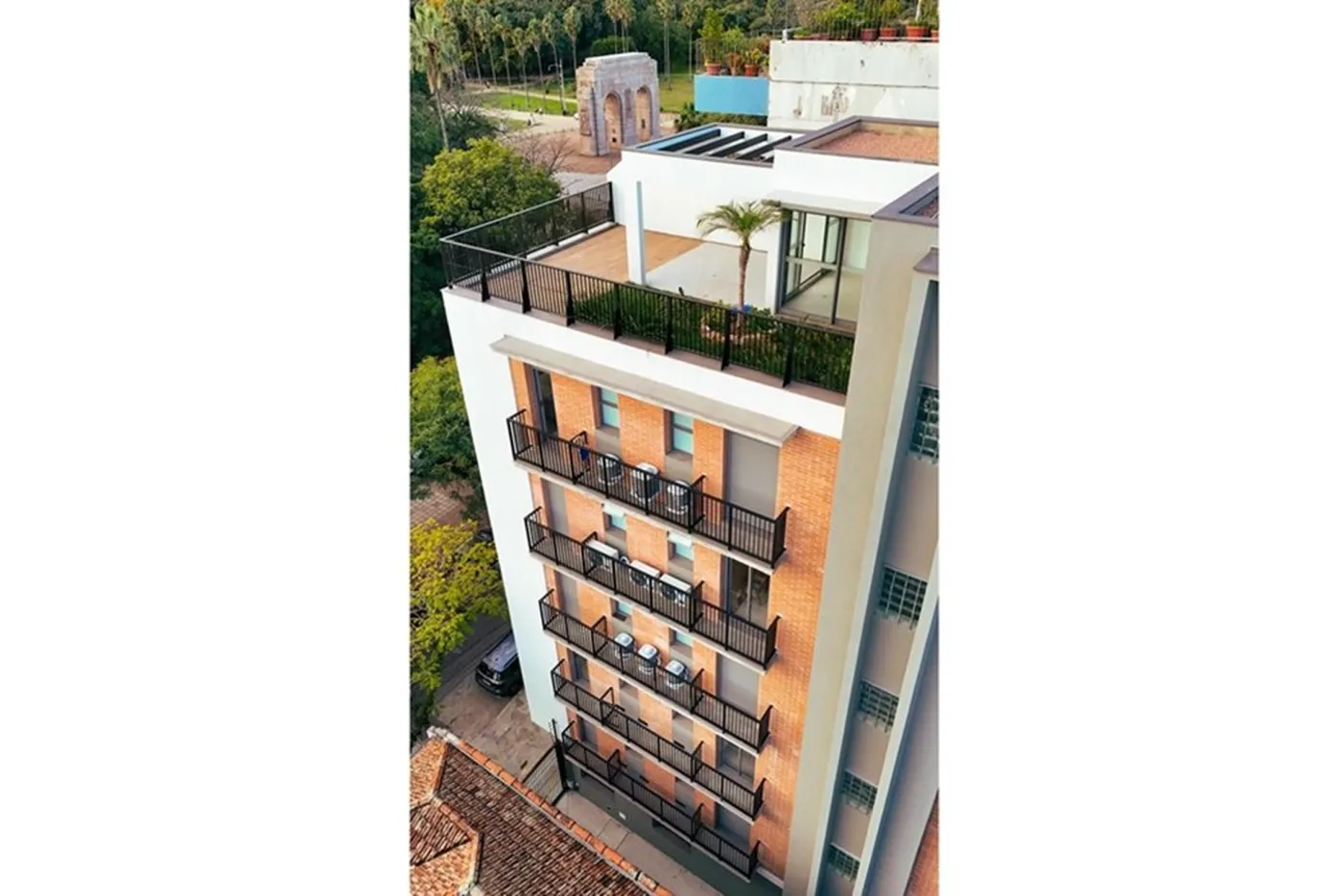 FJB 187 Apto 612491042-17 - REMAX Trend Exclusividades