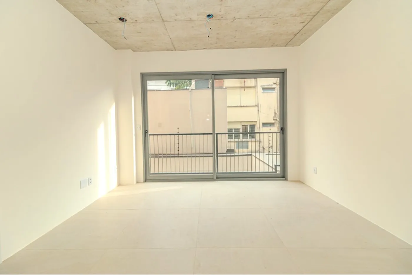FJB 187 Apto 612491042-16 - REMAX Trend Exclusividades