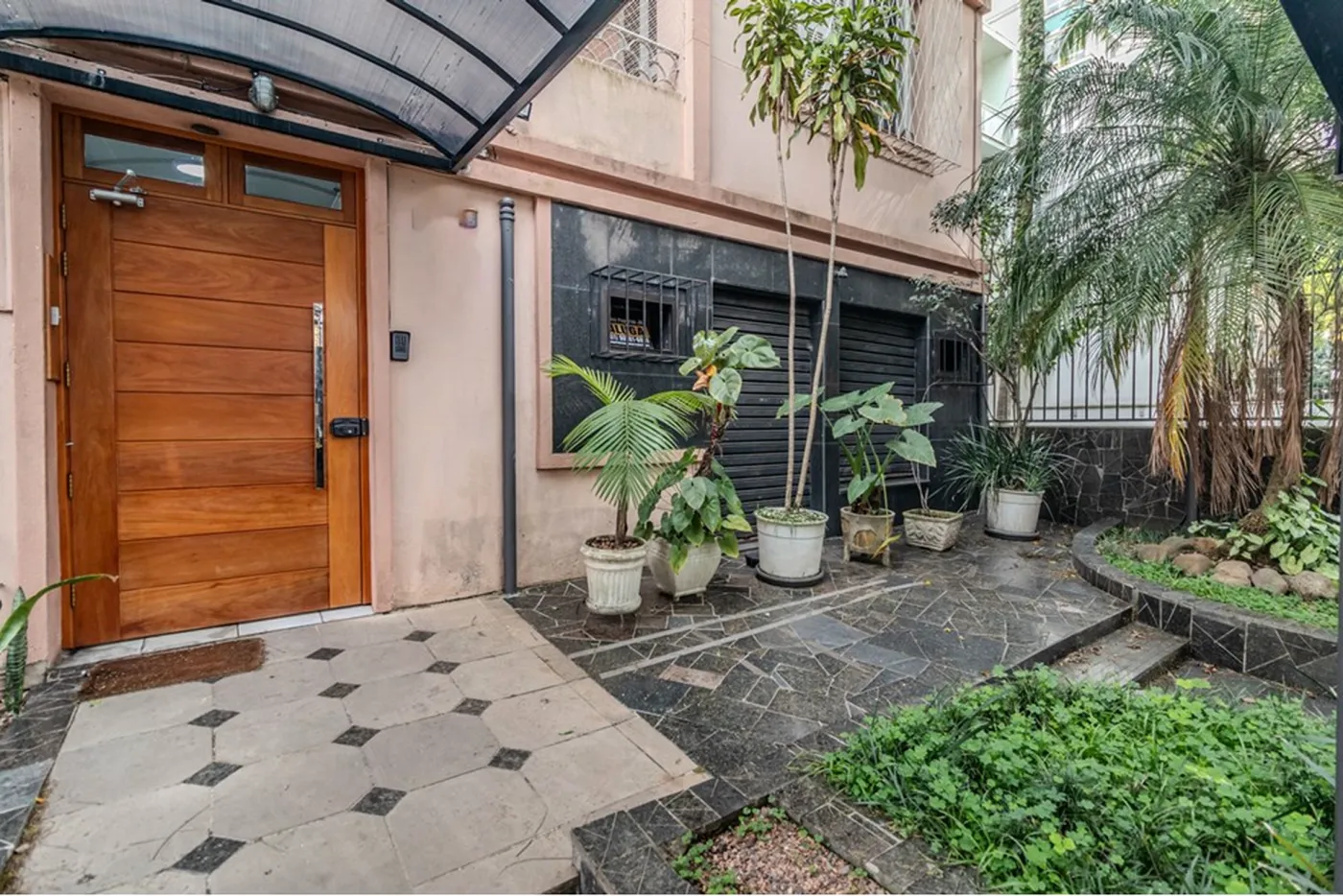 BFRB 1925 Apto 610101012-19 - REMAX Tri Exclusividades