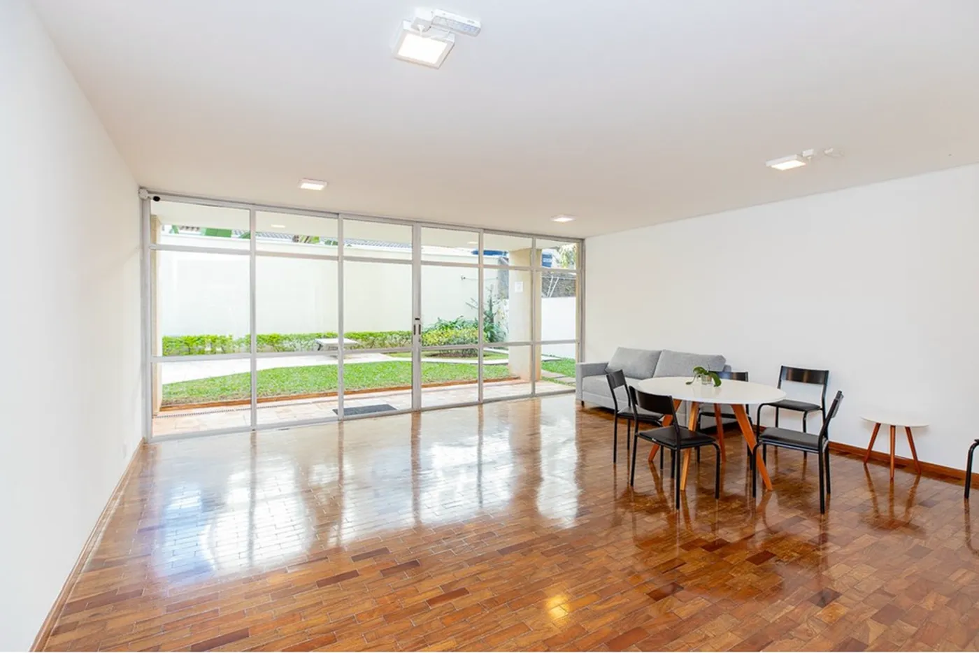 JBC 1903 Apto 601241038-62 - REMAX Ville Exclusividades