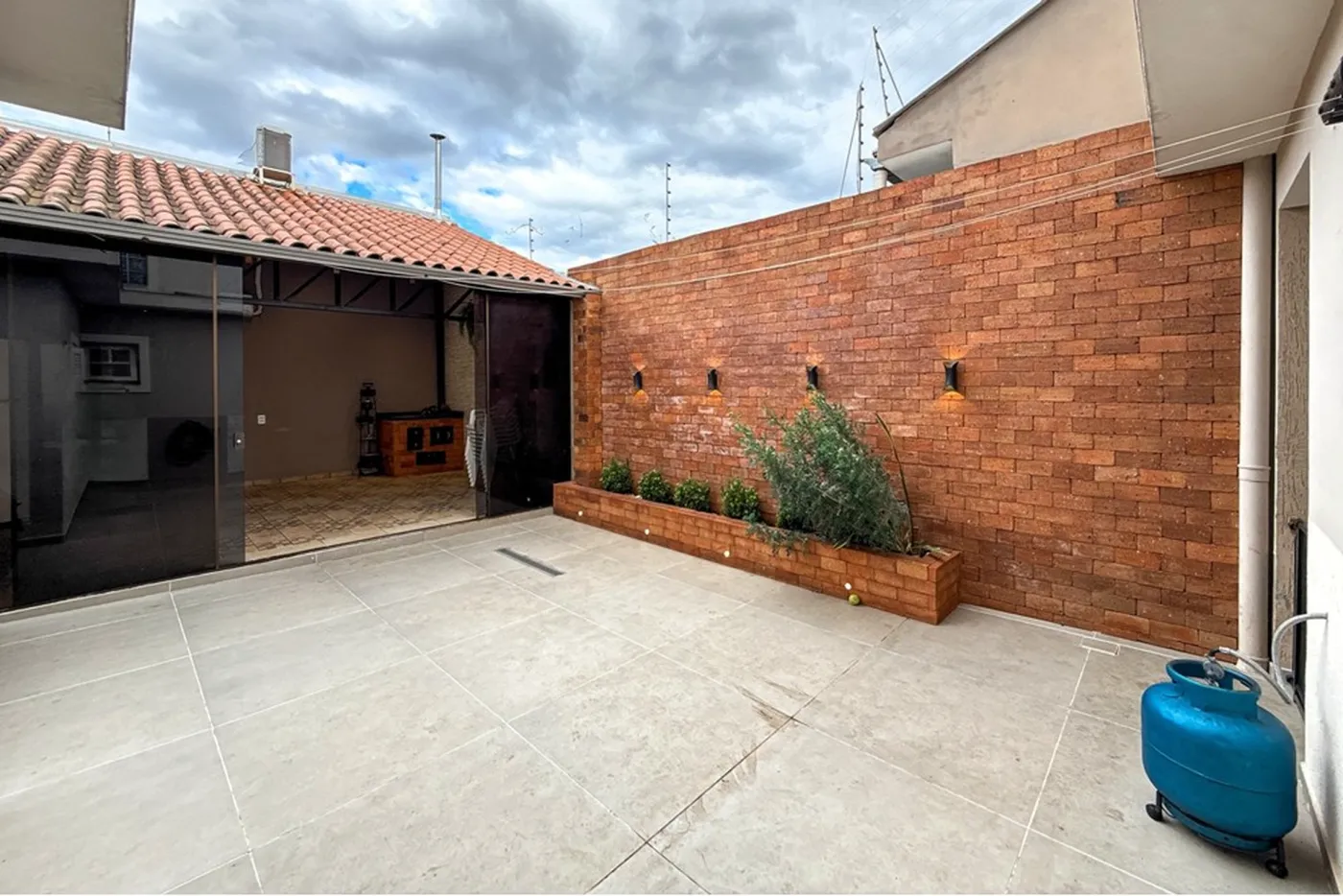 SJJMDF 115 Casa 610241038-13 - REMAX 520 Exclusividades