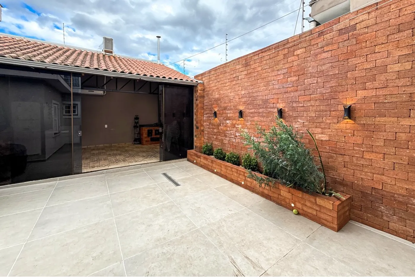SJJMDF 115 Casa 610241038-13 - REMAX 520 Exclusividades
