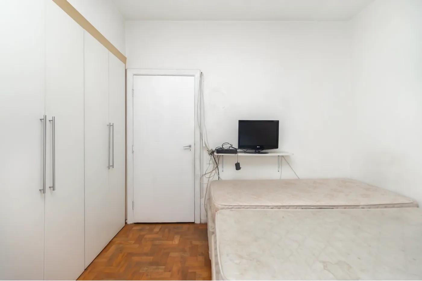 PR 1332 Apto 601081082-12 - REMAX Lepex Exclusividades