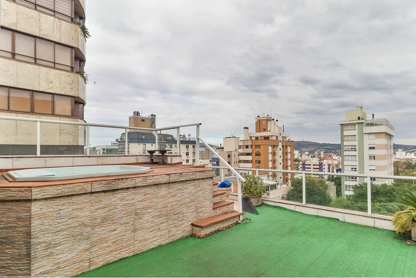 PE 127 Apto 610371003-23 - REMAX Rocket Exclusividades