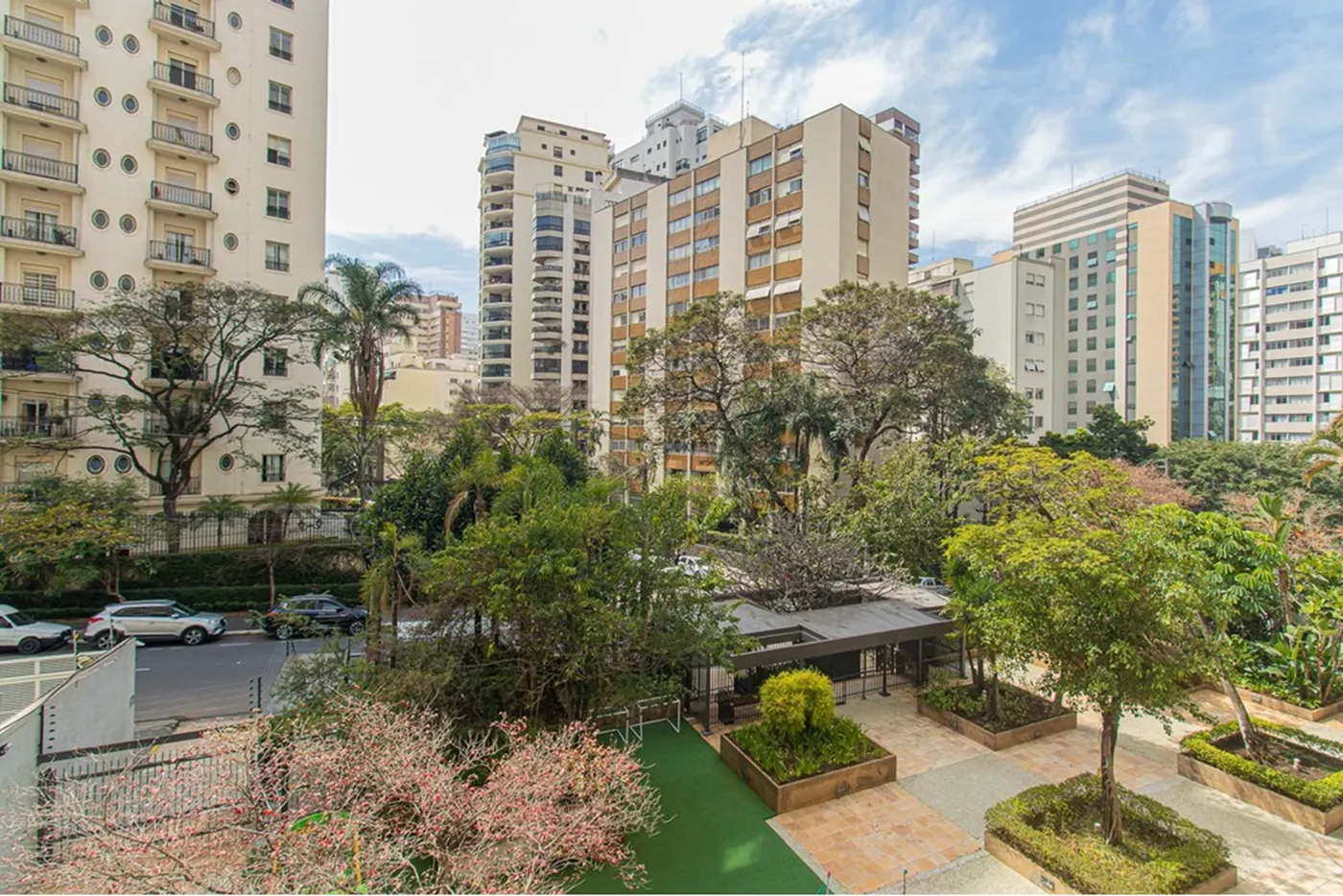 HDVF 465 Apto 601081056-46 - REMAX Lepex Exclusividades