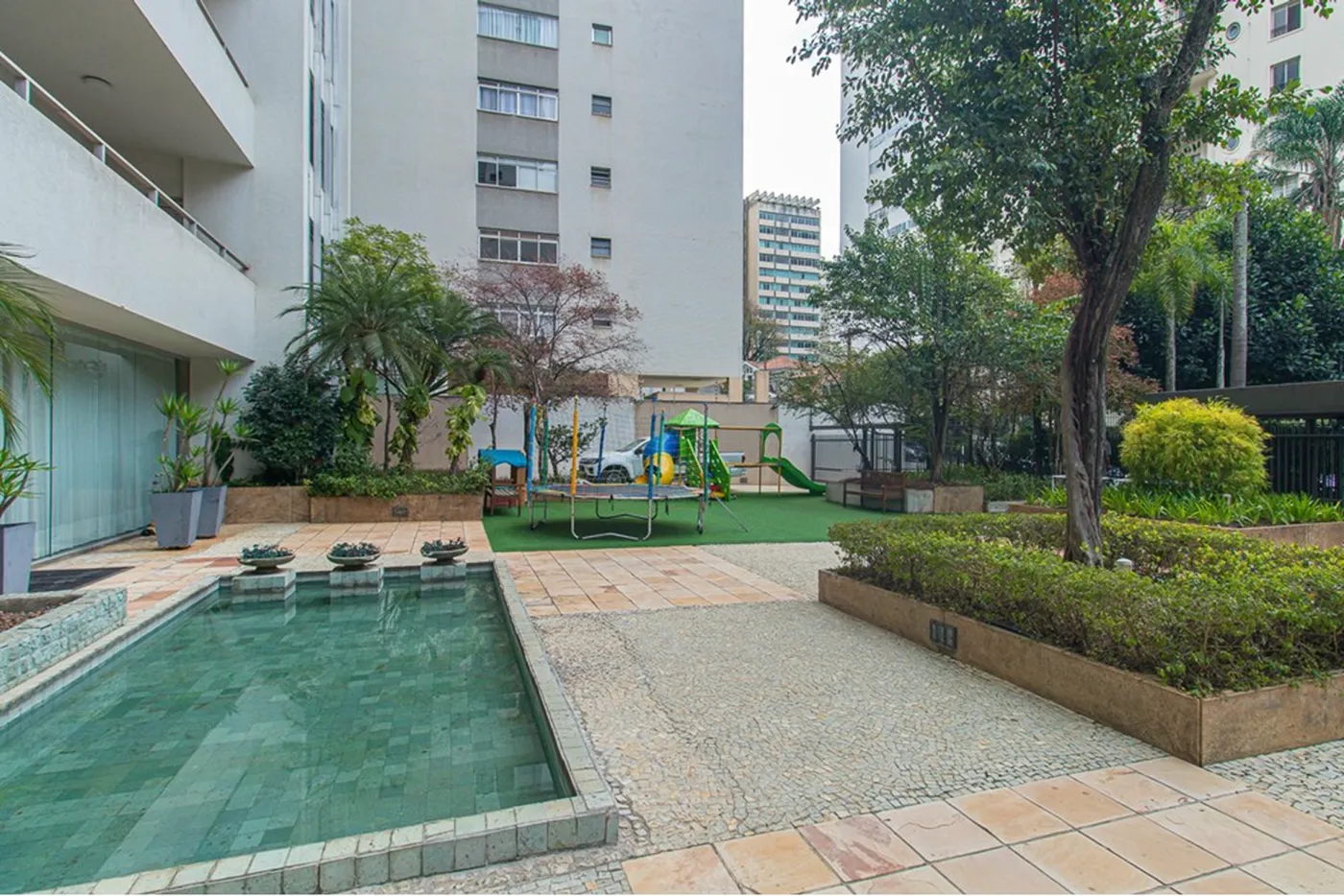 HDVF 465 Apto 601081056-46 - REMAX Lepex Exclusividades