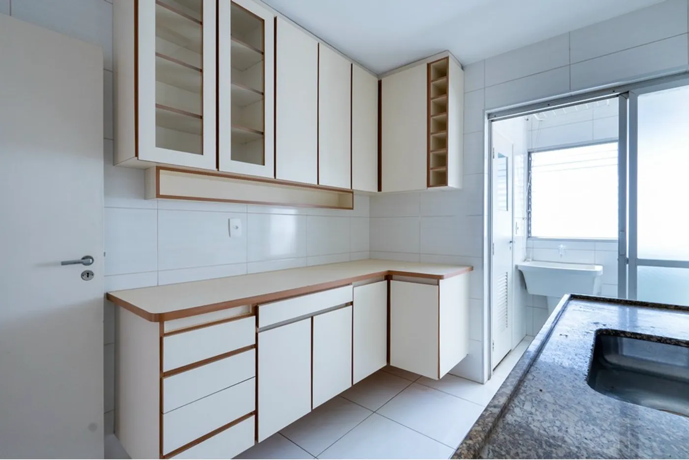 BN 155 Apto 601131015-80 - REMAX Ares Exclusividades