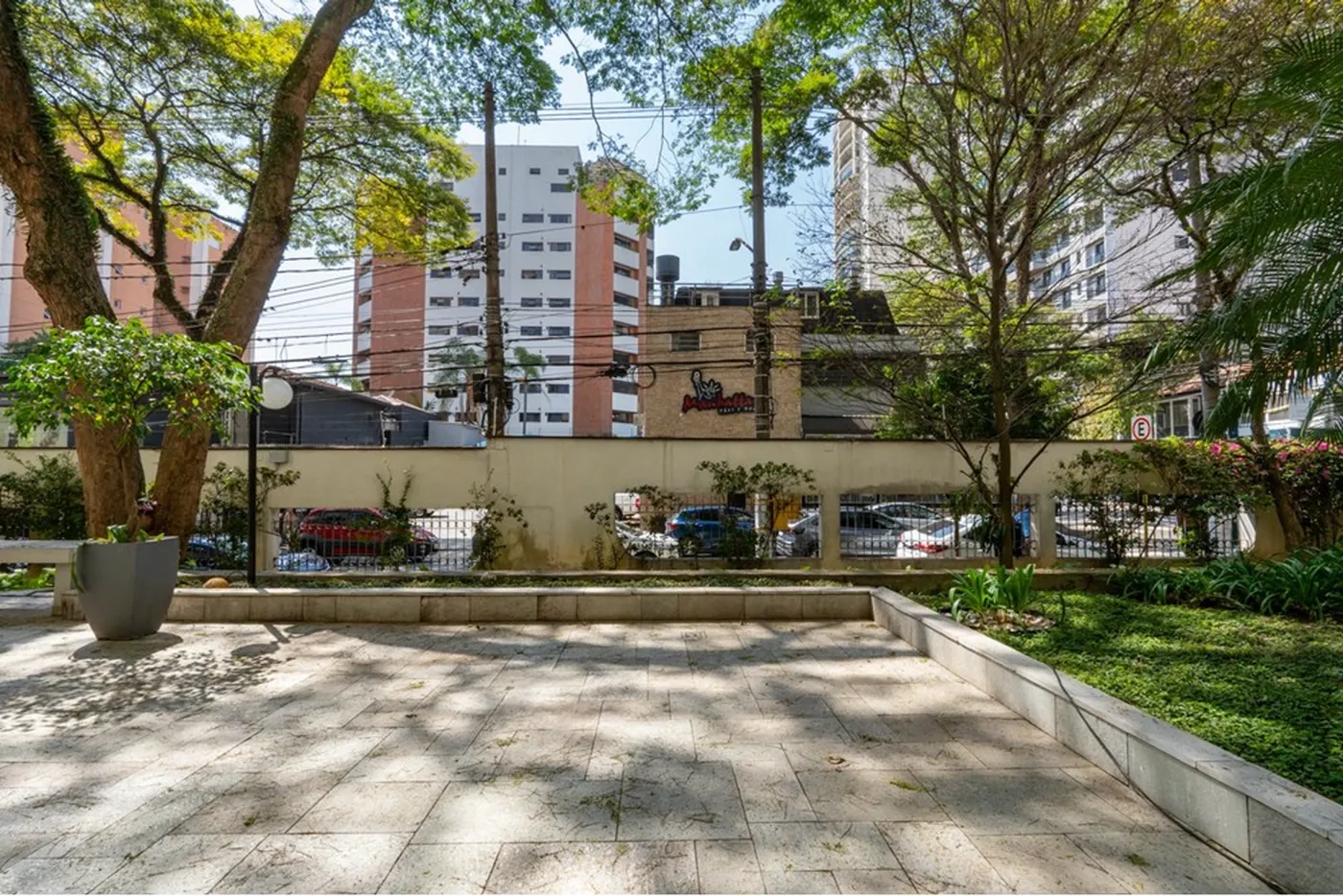 BN 155 Apto 601131015-80 - REMAX Ares Exclusividades